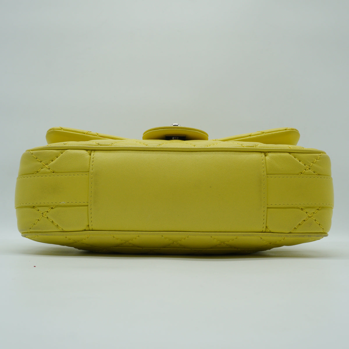 Chanel	Classic Flap Bag Yellow Medium SHW
