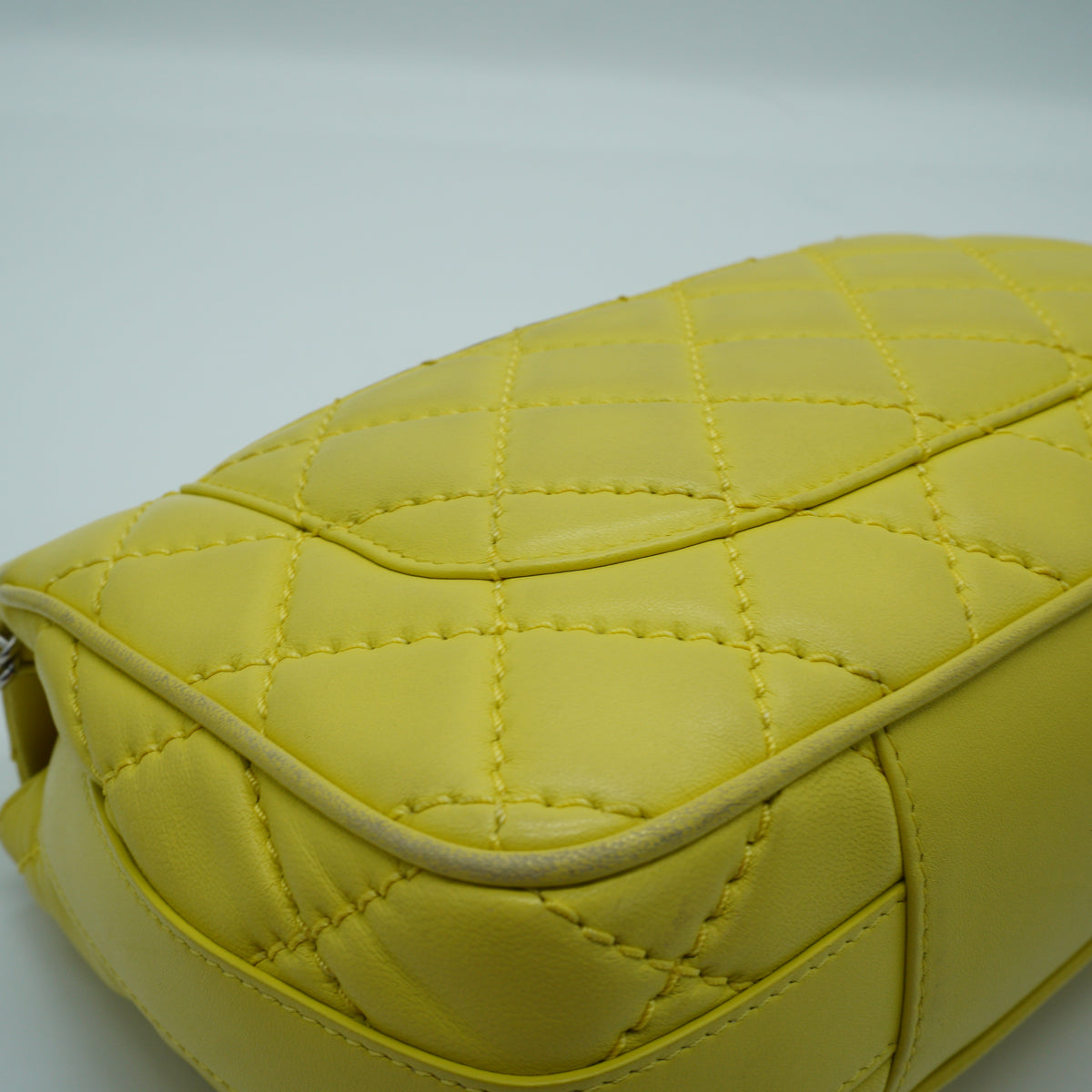 Chanel	Classic Flap Bag Yellow Medium SHW