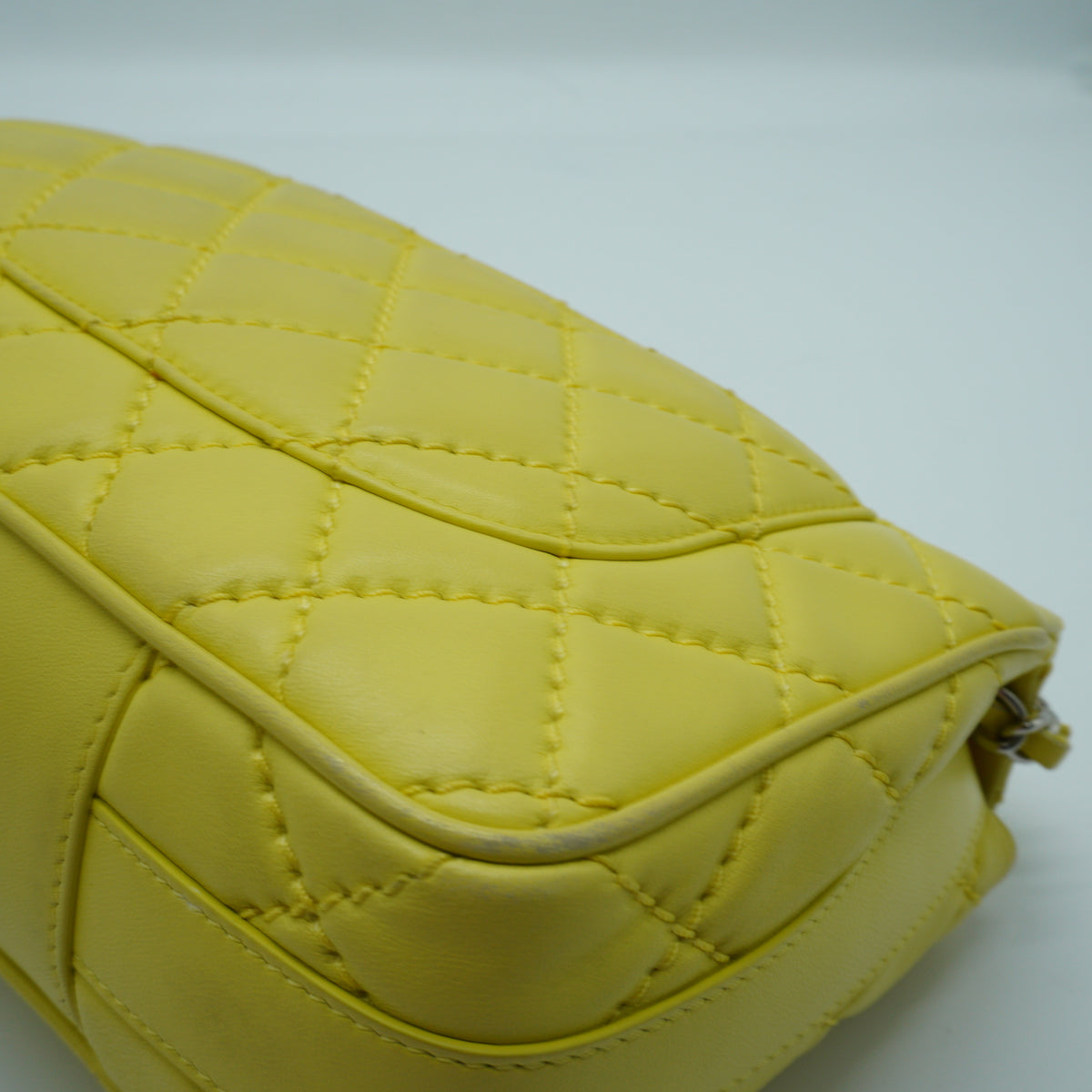 Chanel	Classic Flap Bag Yellow Medium SHW