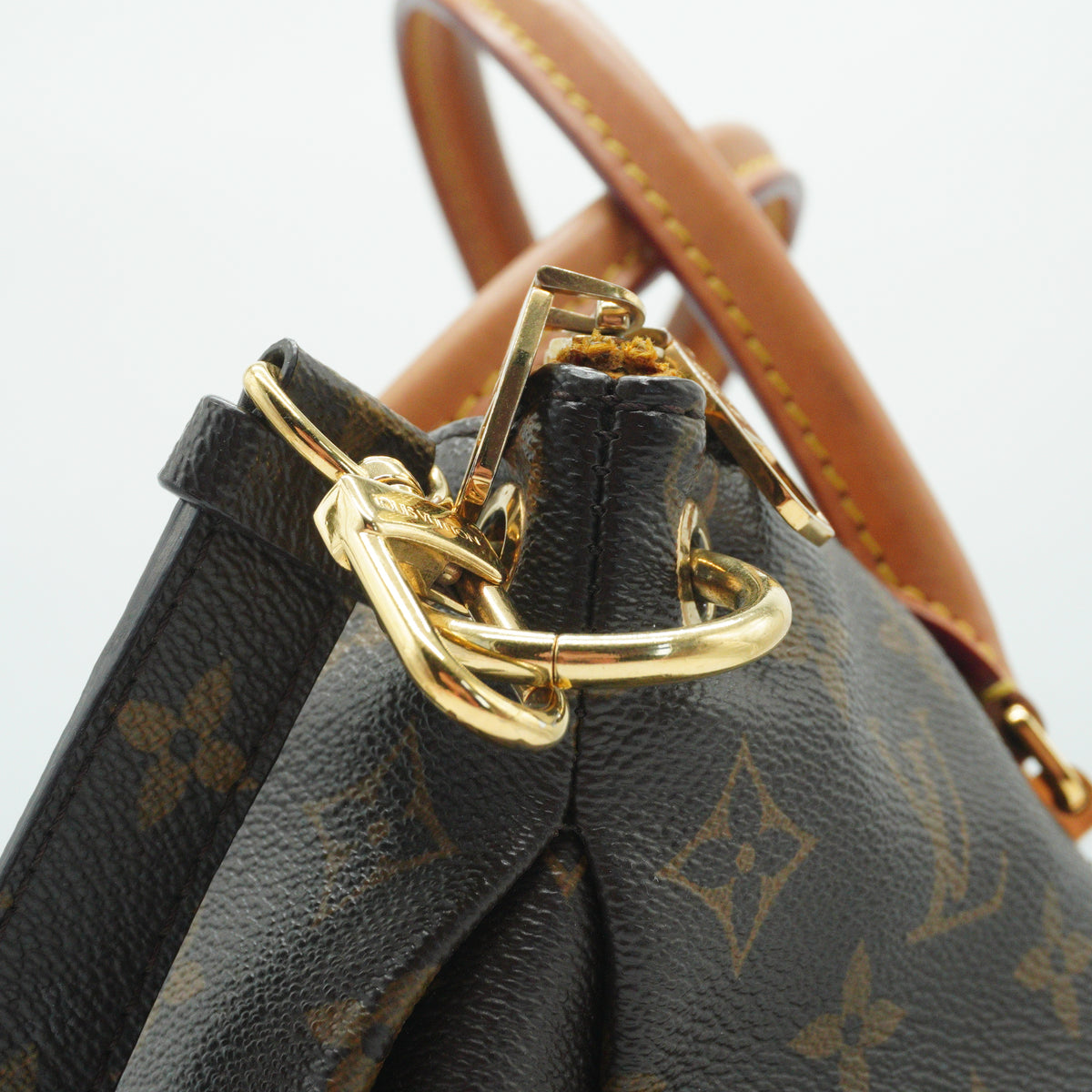 Louis Vuitton	Pallas MM Mono Canvas With Yello Safran Medium GHW