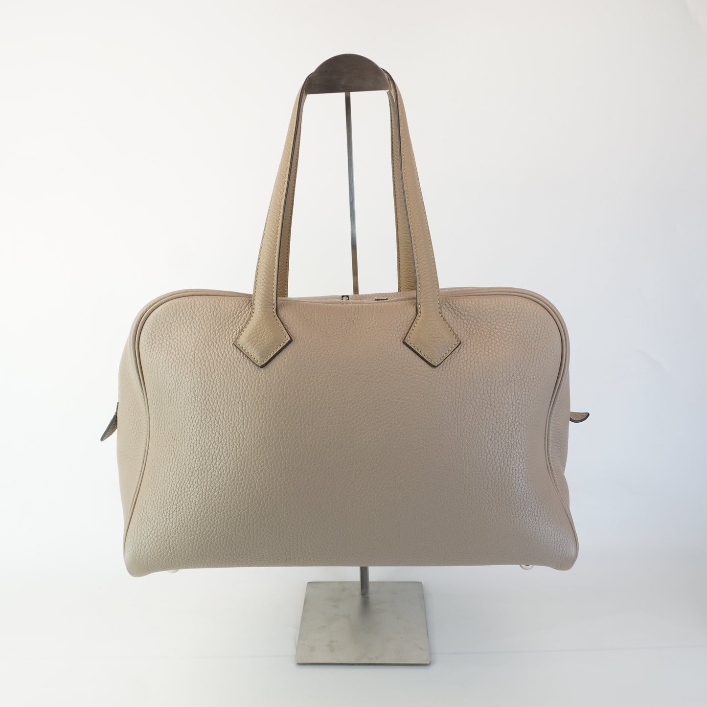 Hermes Victoria Beige