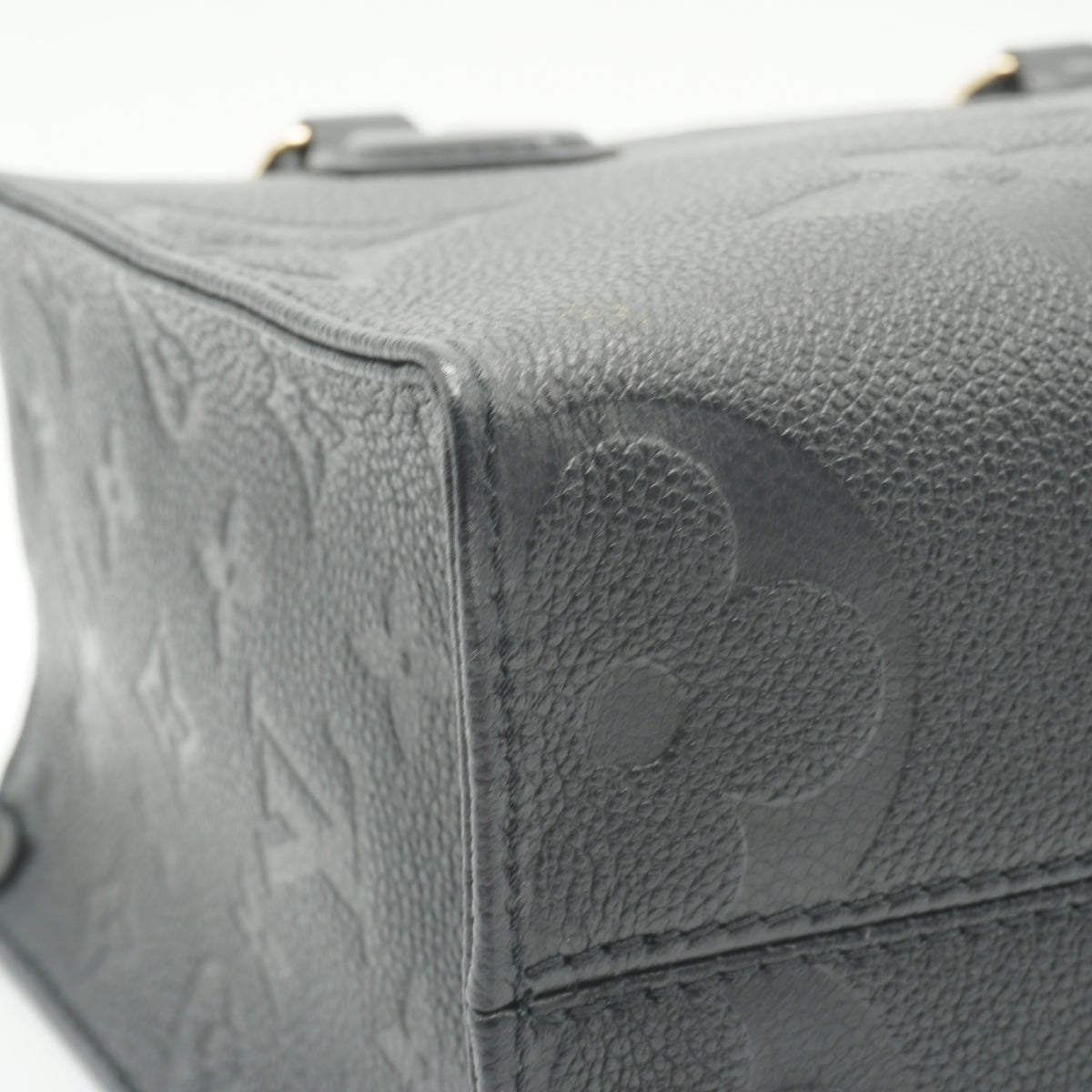 Louis Vuitton	OnTheGo PM Black GHW