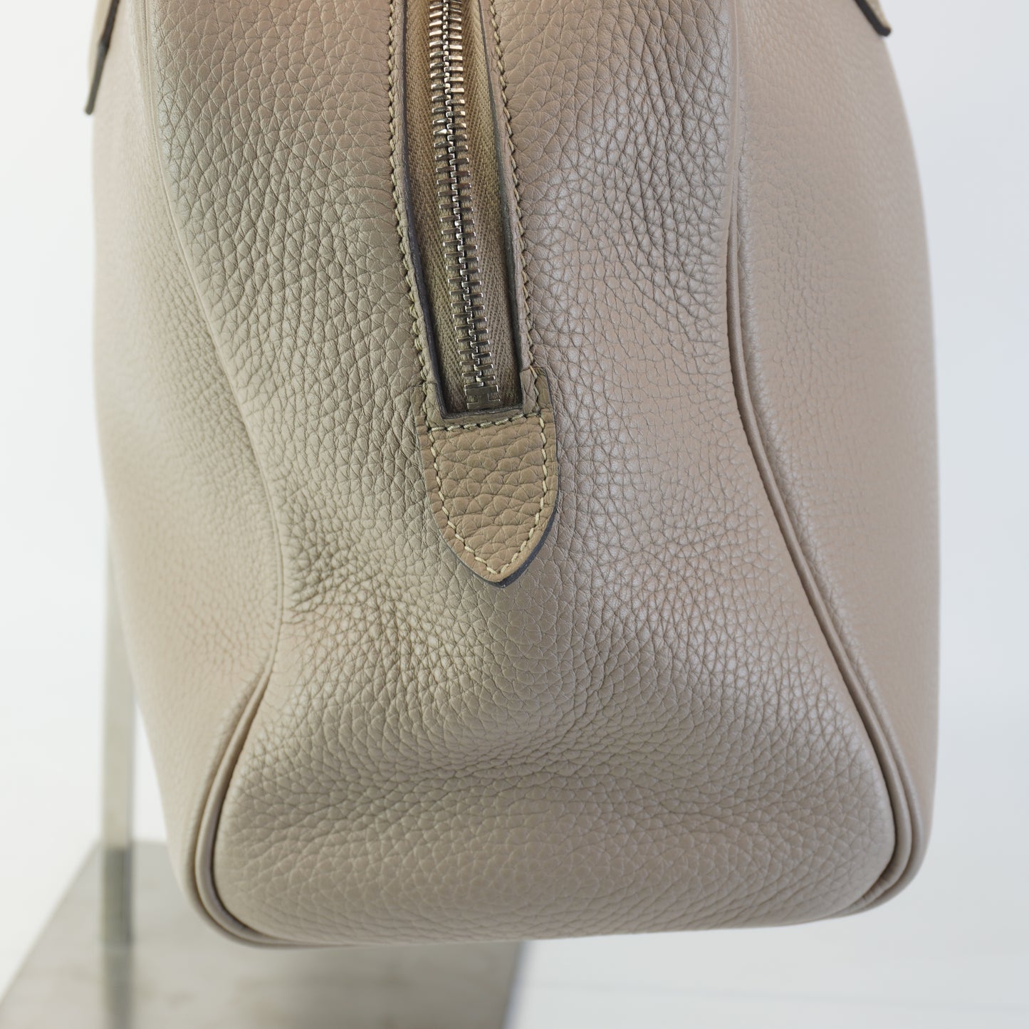 Hermes Victoria Beige