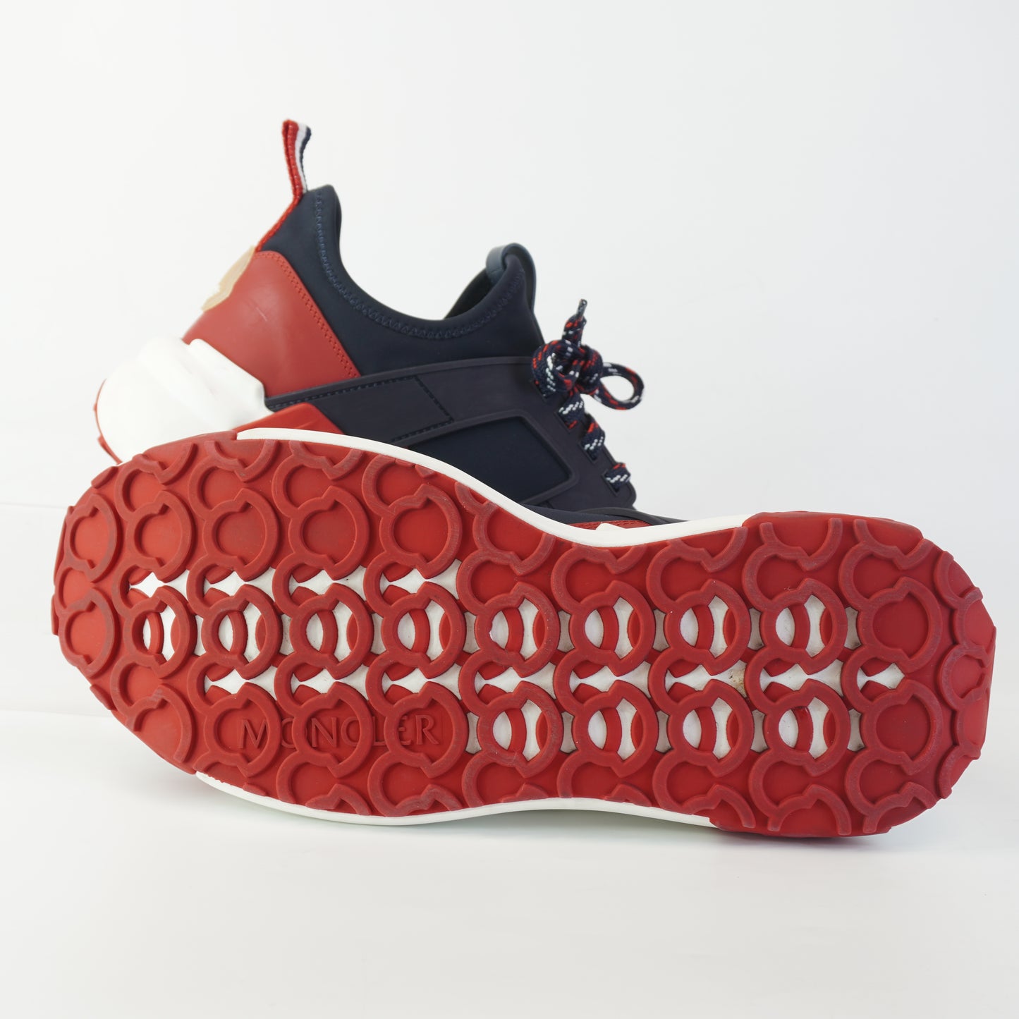 Moncler	Lunarove navy Size 40