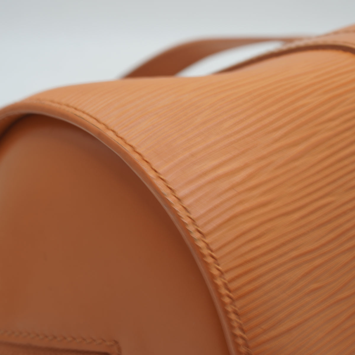 Louis Vuitton	Soufflot Handbag Oranger Medium GHW
