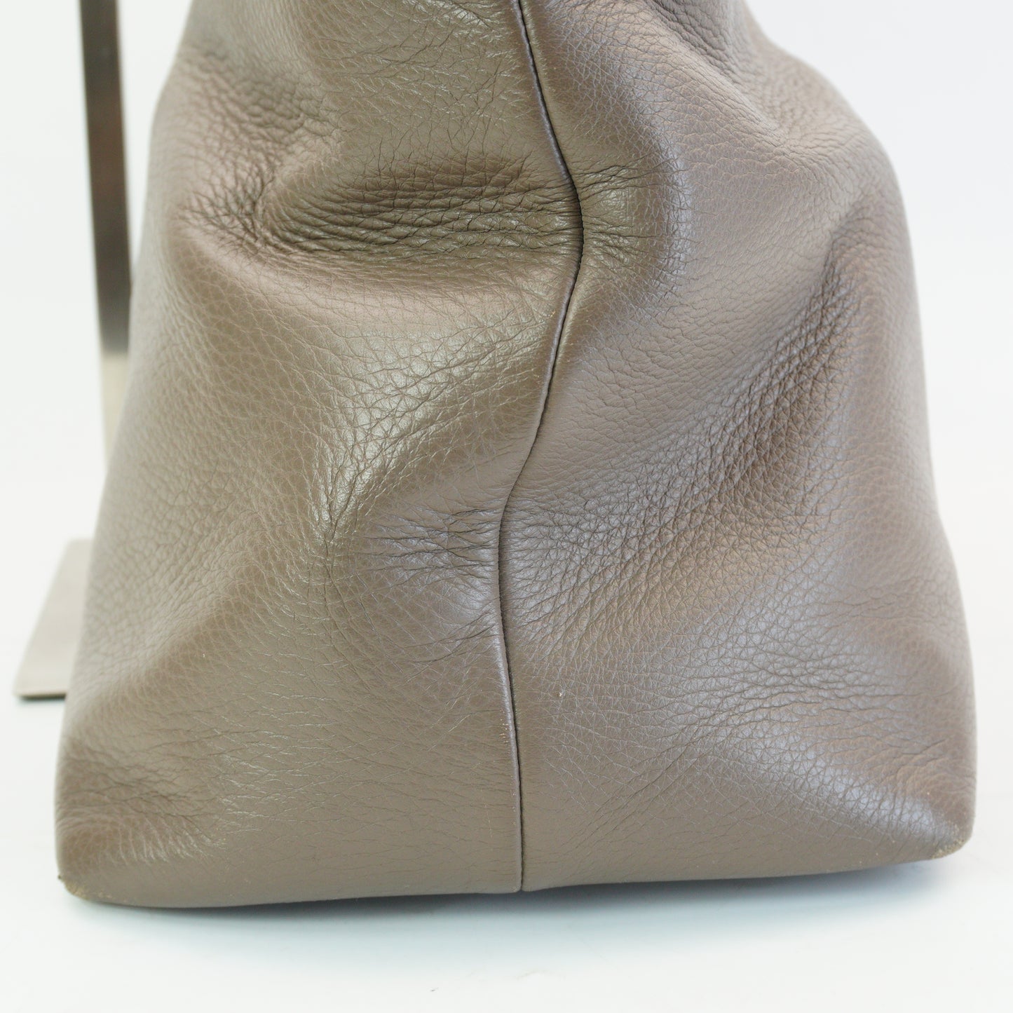 Dior	pebbled leather Neo Classic shoulder bag Medium Taupe SHW