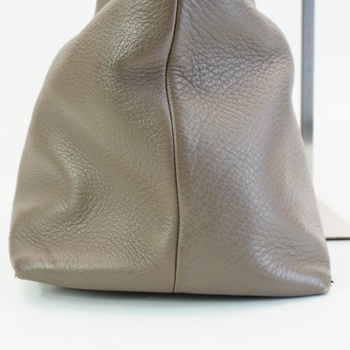 Dior	pebbled leather Neo Classic shoulder bag Medium Taupe SHW
