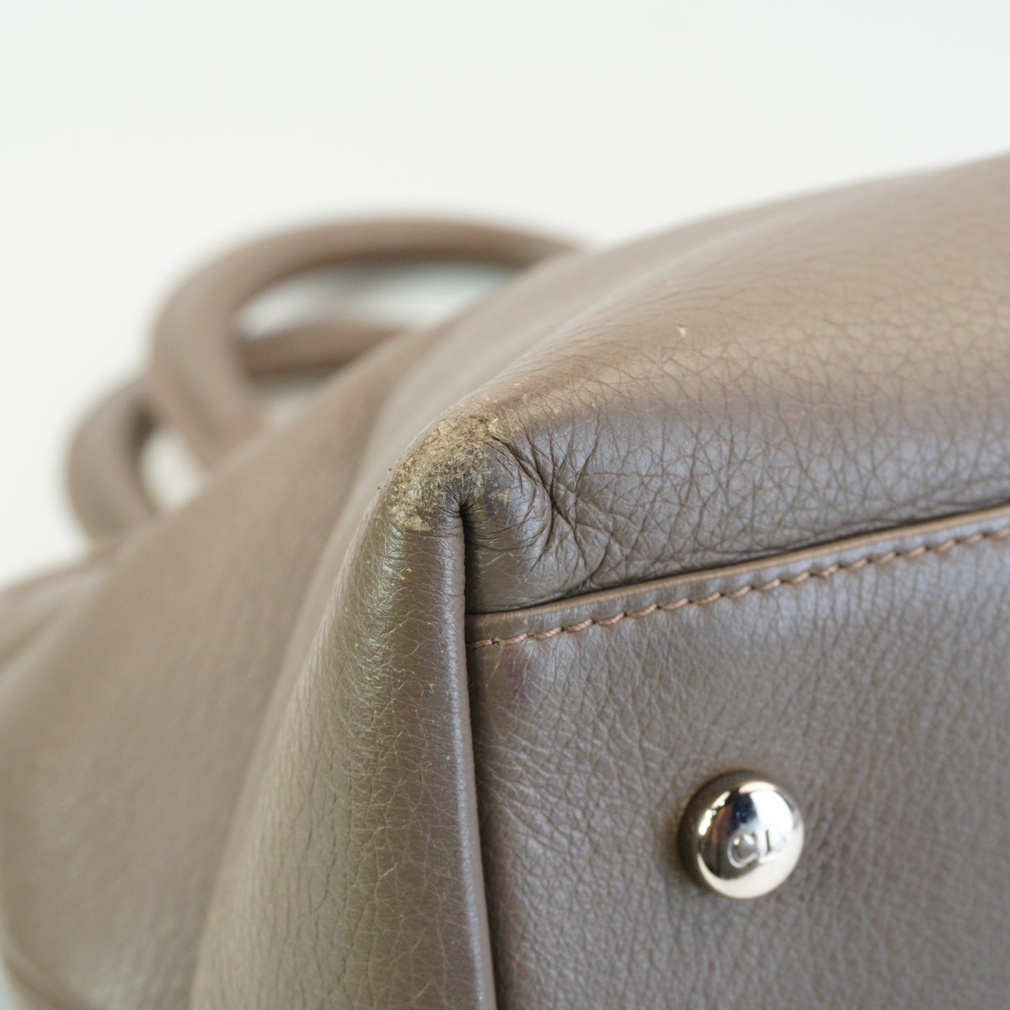 Dior	pebbled leather Neo Classic shoulder bag Medium Taupe SHW