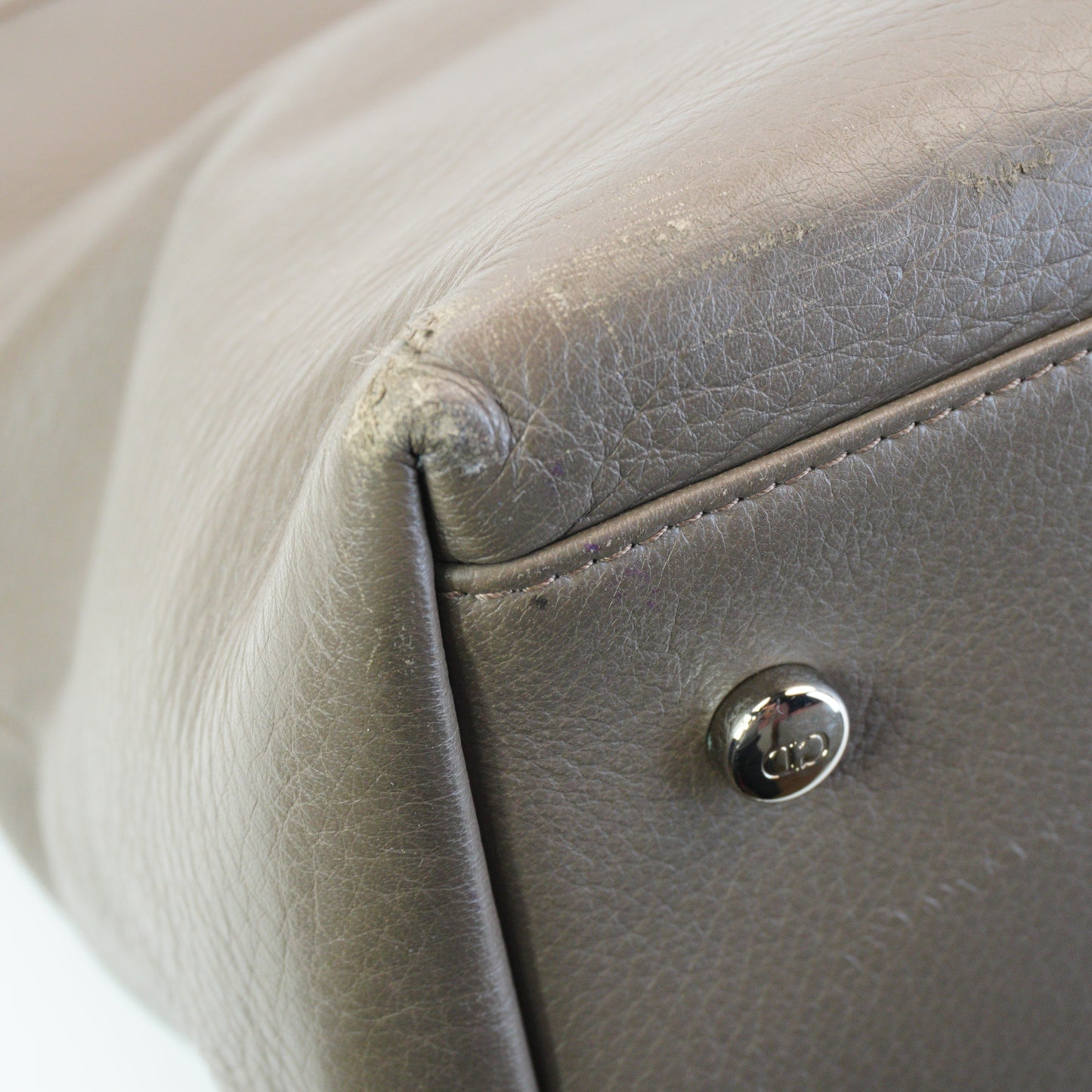 Dior	pebbled leather Neo Classic shoulder bag Medium Taupe SHW
