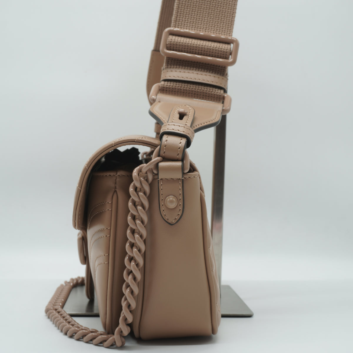 Gucci	GG Marmont Metelasse Shoulder Bag Beige Medium Tonal SHW