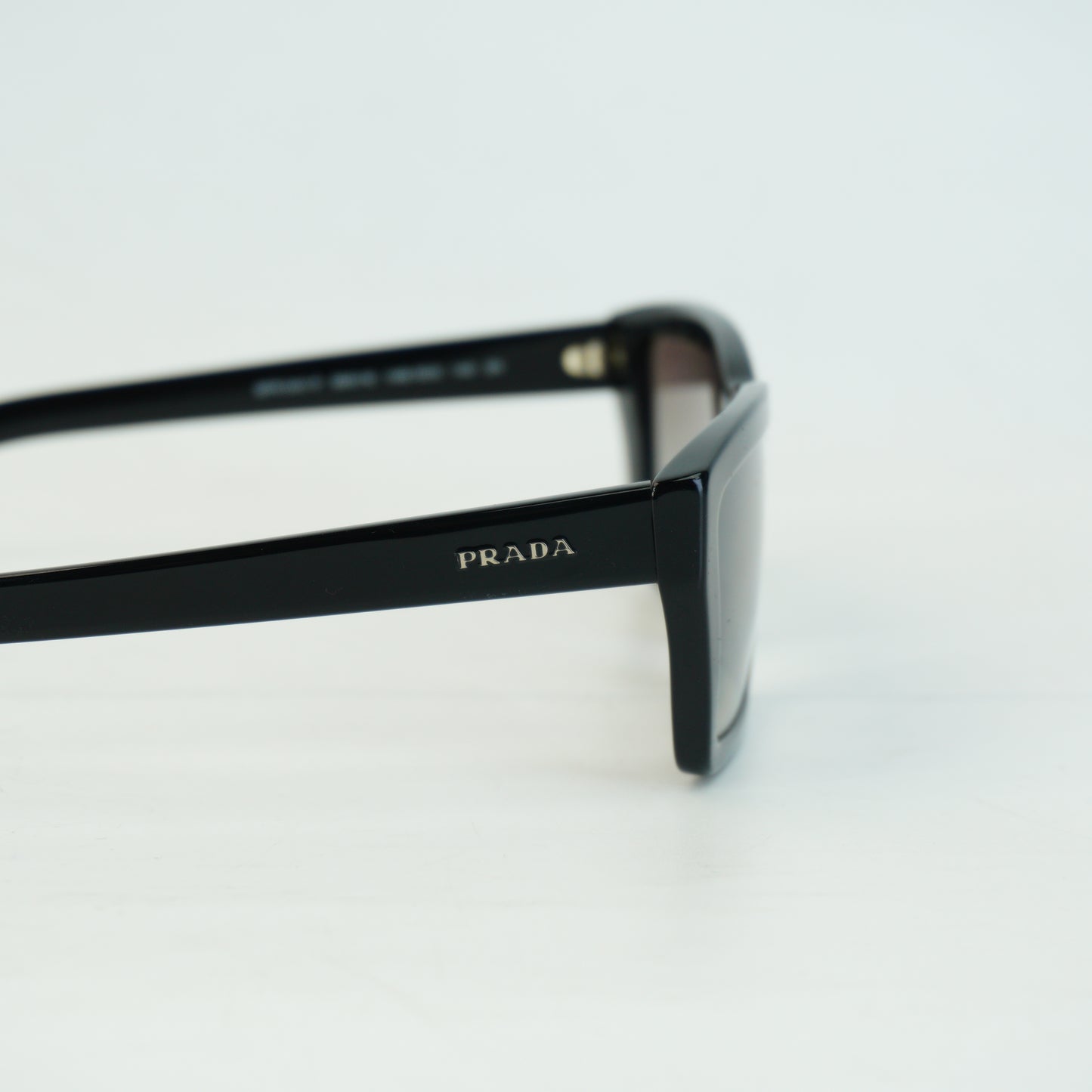 Prada Sleek Black SPR04V