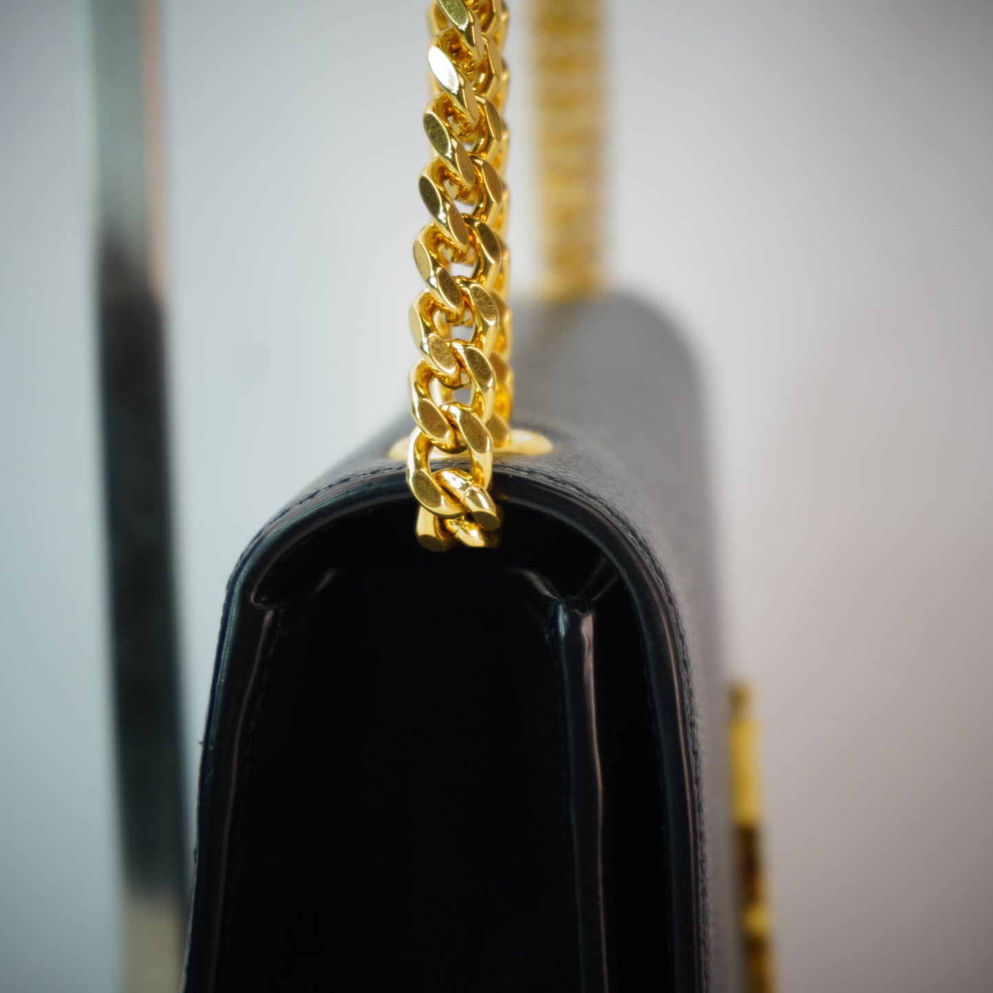 YSL	Kate Medium Black GHW