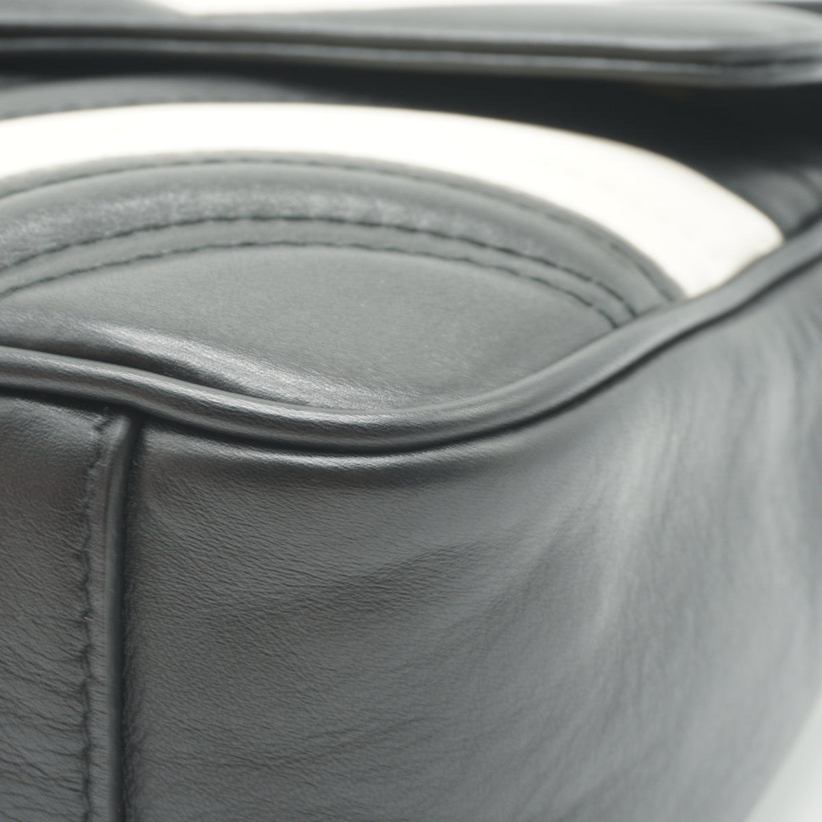 Gucci Matellasse GG Marmont Small Black-White GHW