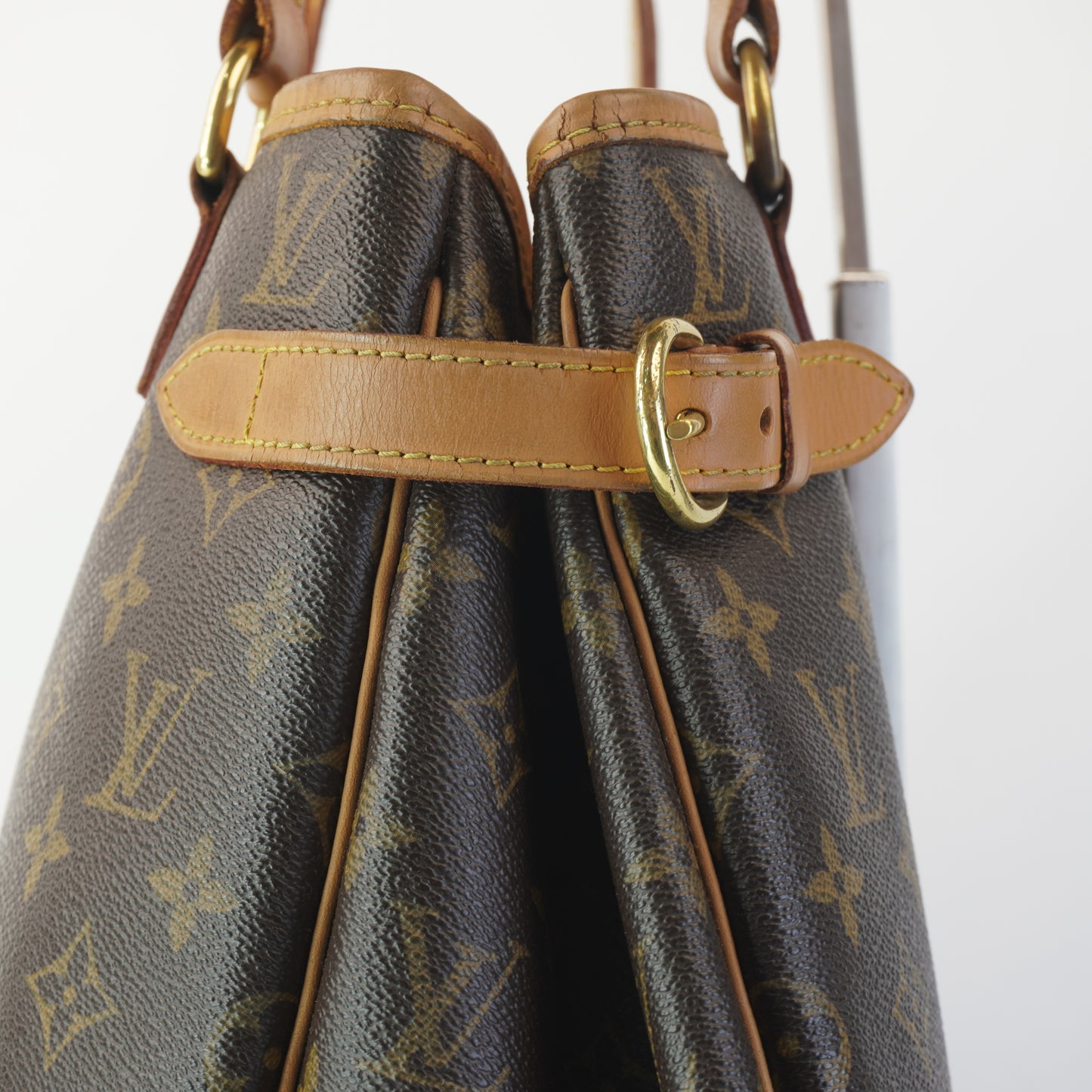 Louis Vuitton	Batignolles Mono