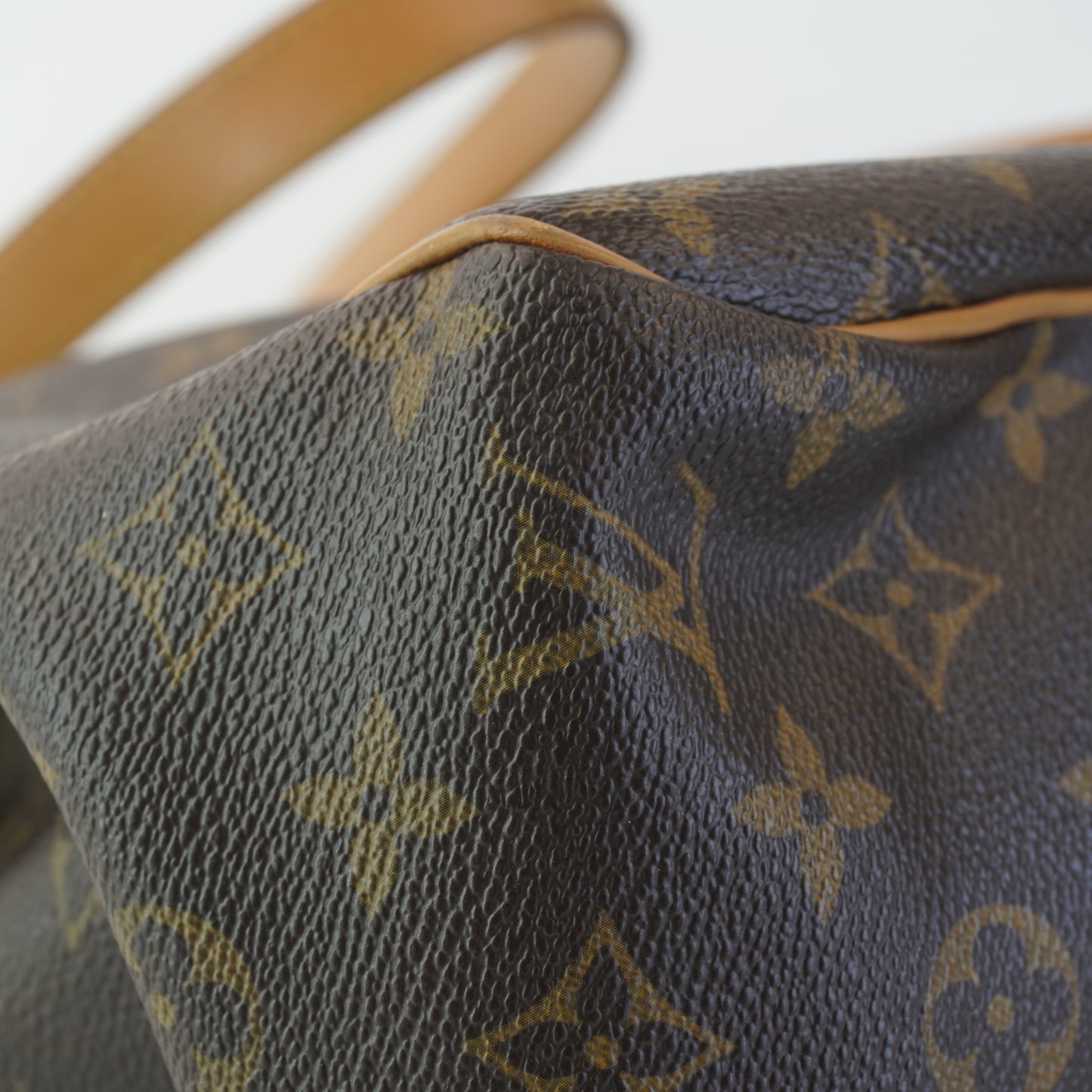Louis Vuitton	Batignolles Mono