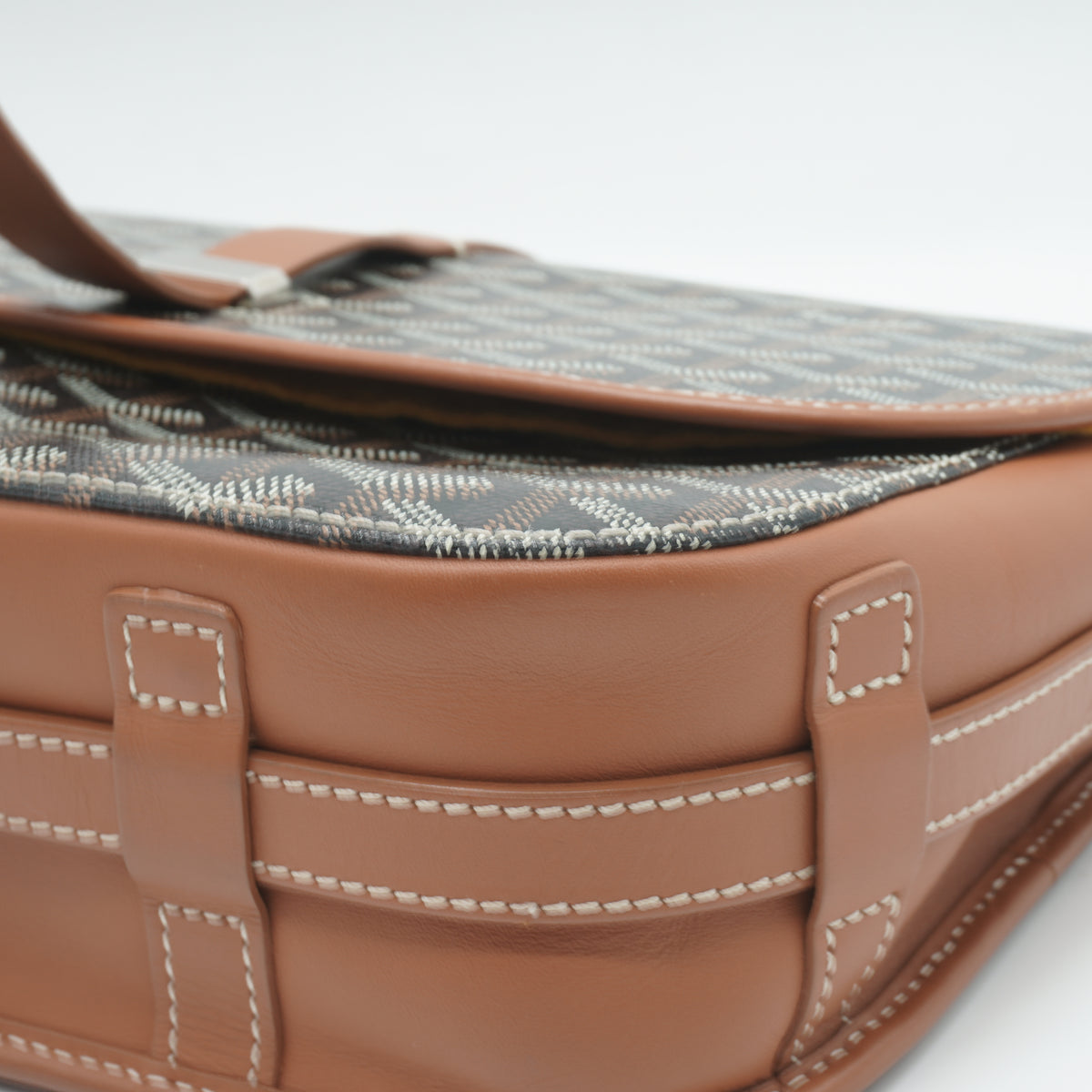 Goyard	Belvedere Messenger Bag MM SHW