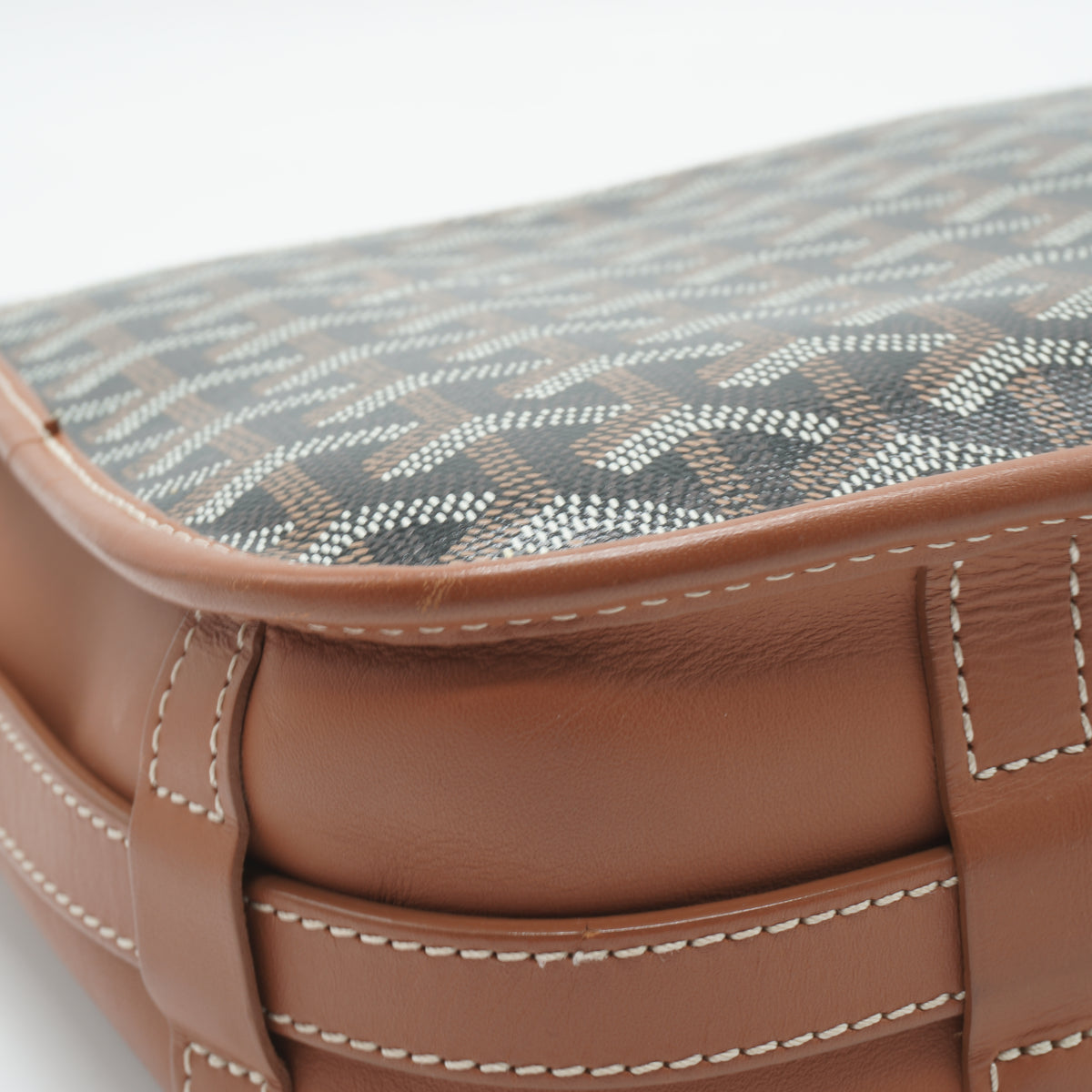 Goyard	Belvedere Messenger Bag MM SHW