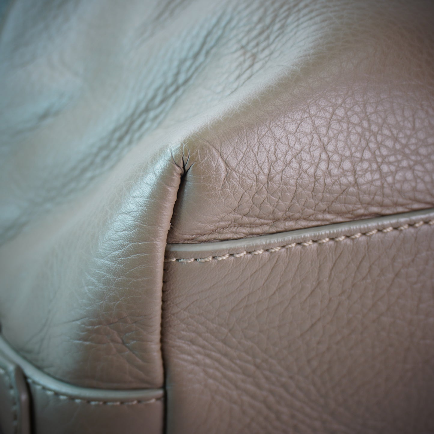 Givenchy Nightangle SHW Medium