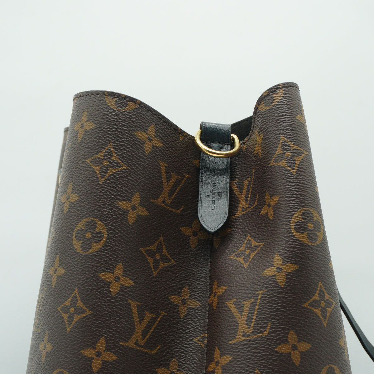 Louis Vuitton	Neo Neo MM Bucket Mono GHW