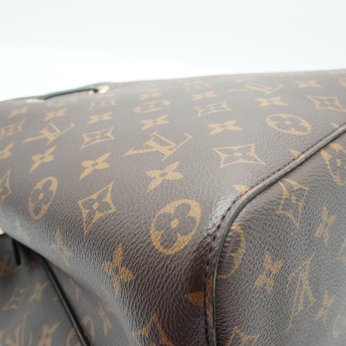 Louis Vuitton	Neo Neo MM Bucket Mono GHW