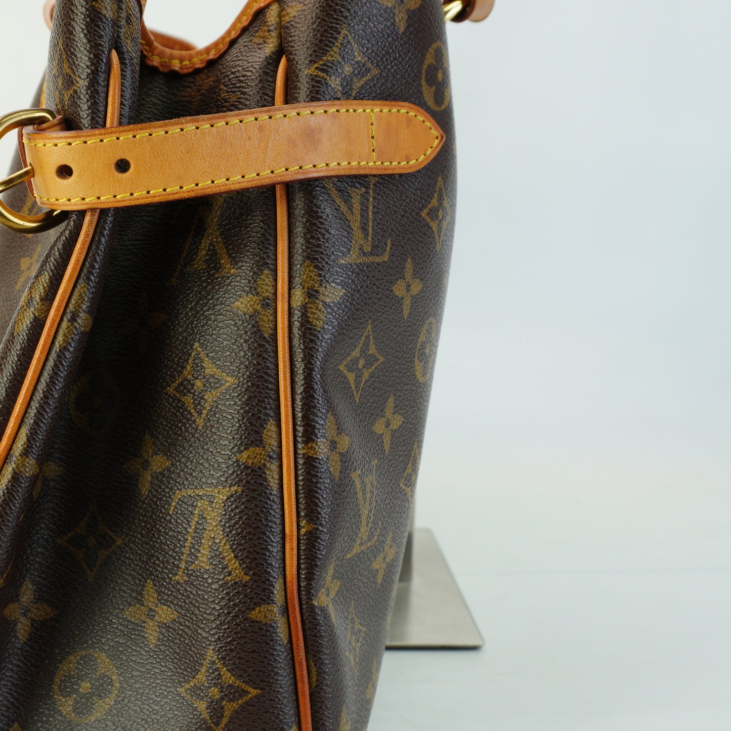 Louis Vuitton	Batignolles Horizontal GHW