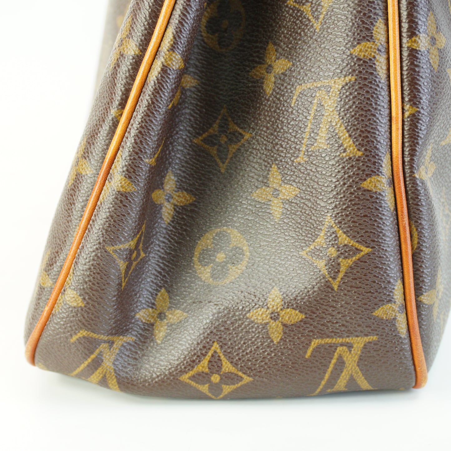 Louis Vuitton	Batignolles Horizontal GHW