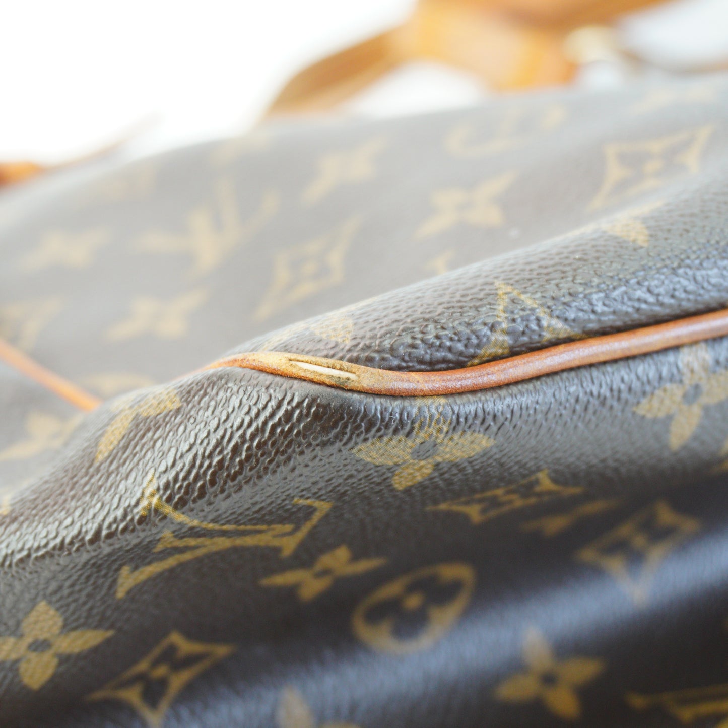 Louis Vuitton	Horizontal Monogram Medium GHW