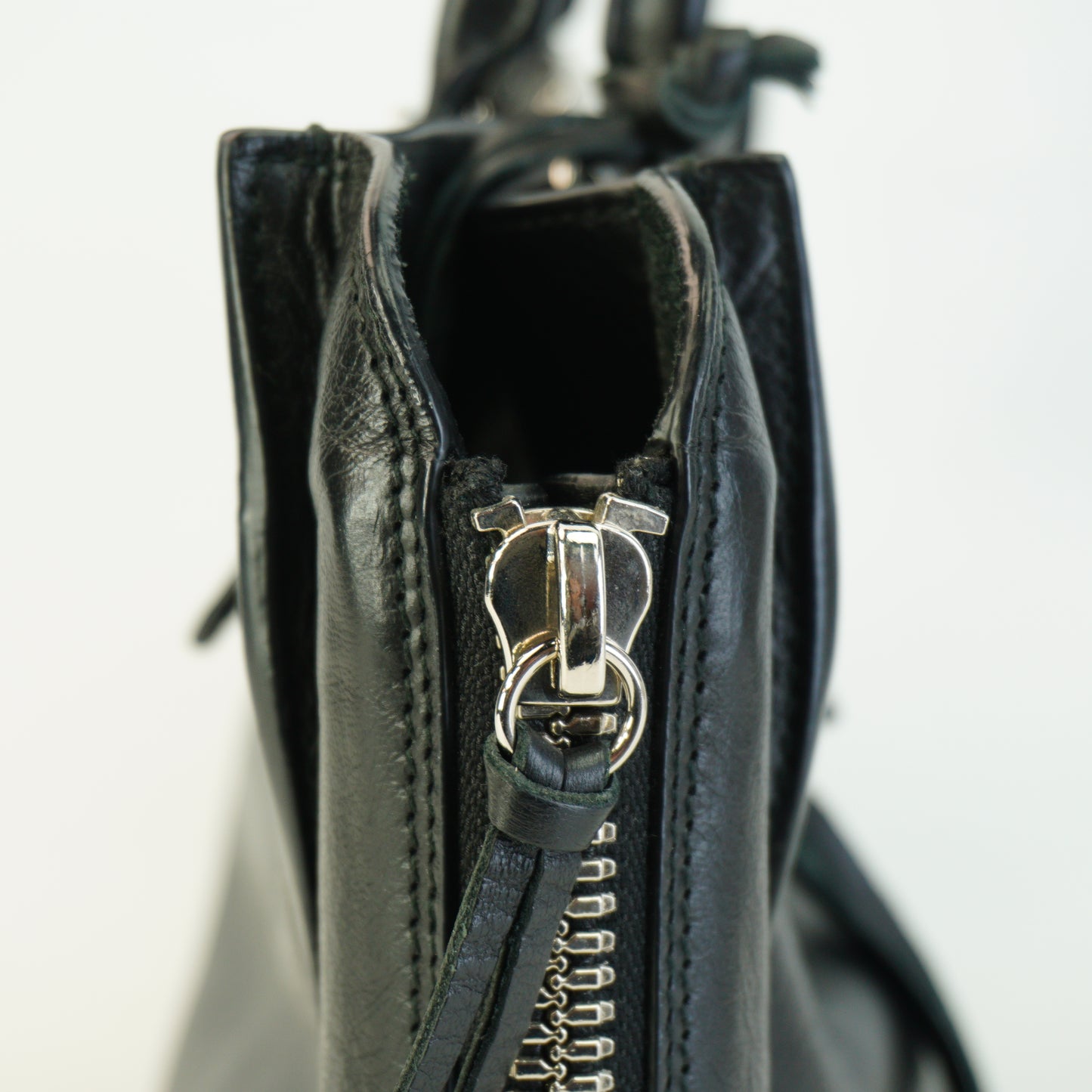 Balenciaga Papier  A6 Zip Black Medium SHW