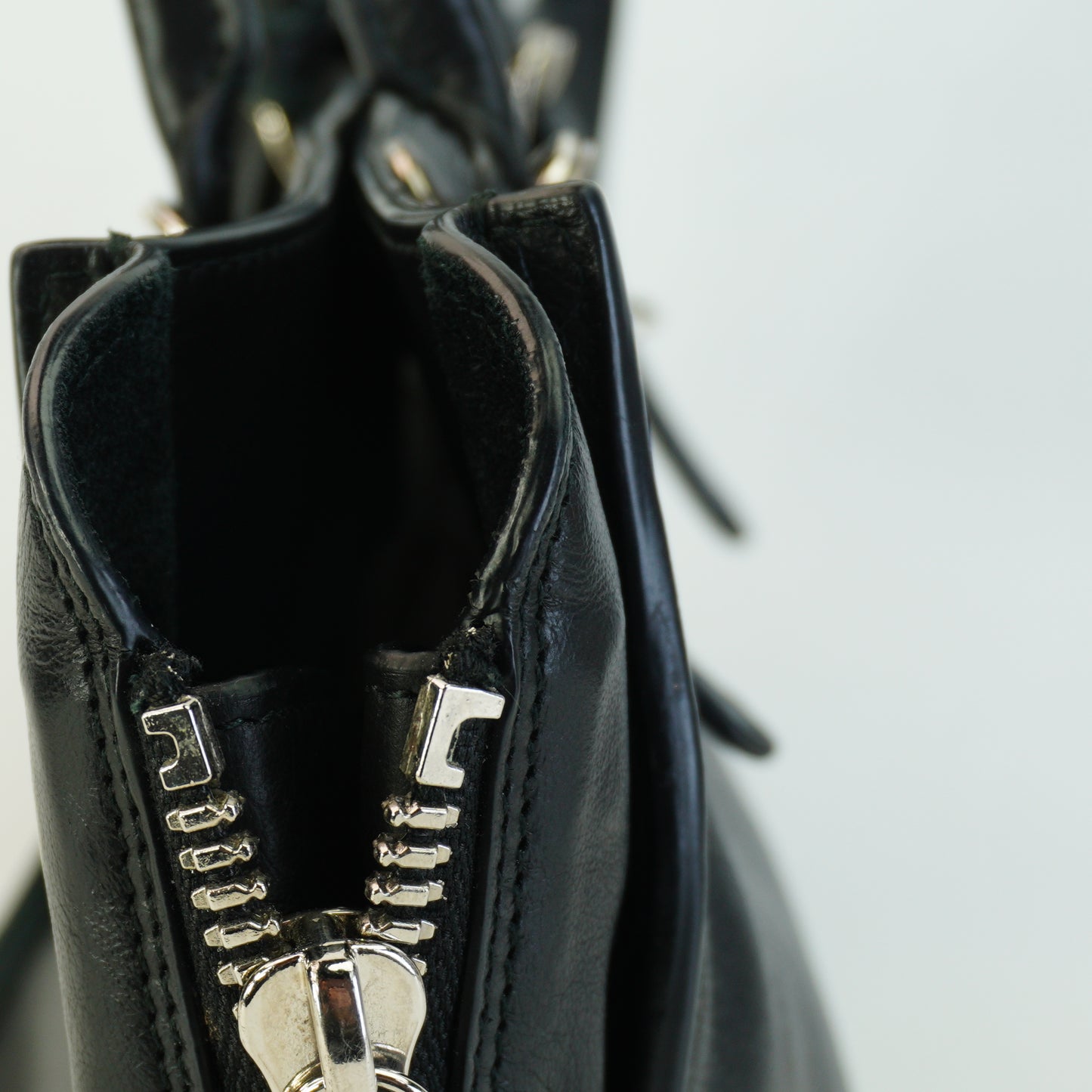 Balenciaga Papier  A6 Zip Black Medium SHW