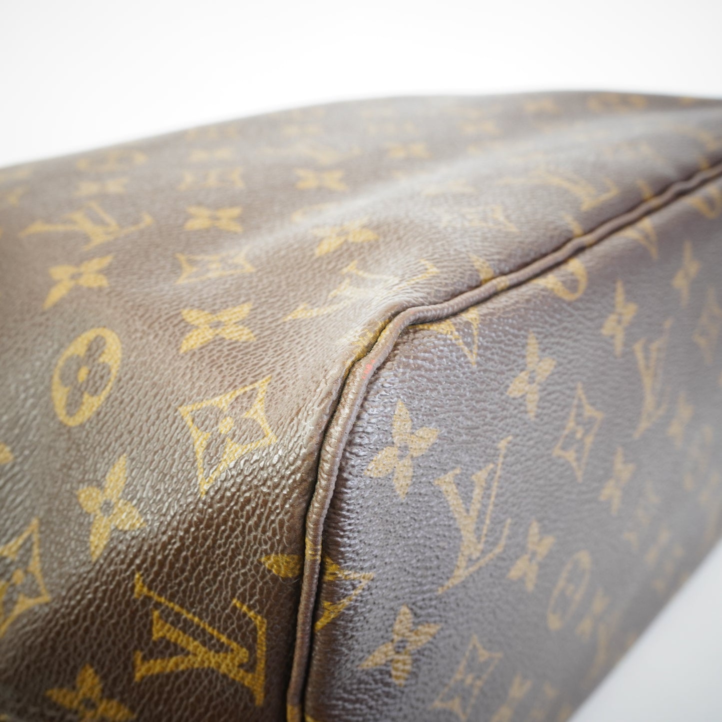 Louis Vuitton	Neverfull Tote GHW Medium