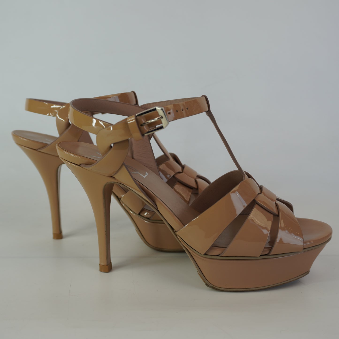 YSL	Tribute Sandals S.36