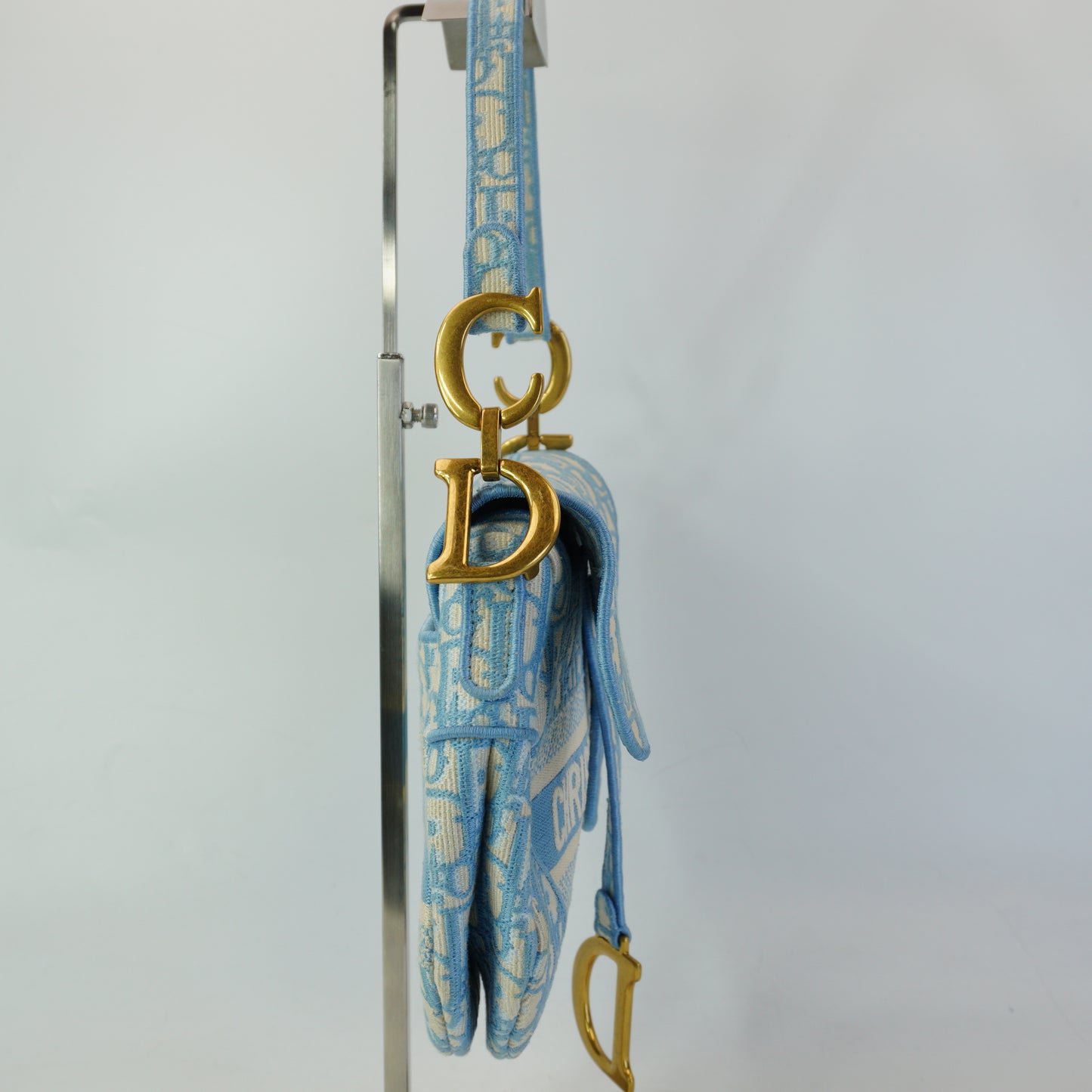Dior	Oblique Embroidered Saddle Blue/White GHW