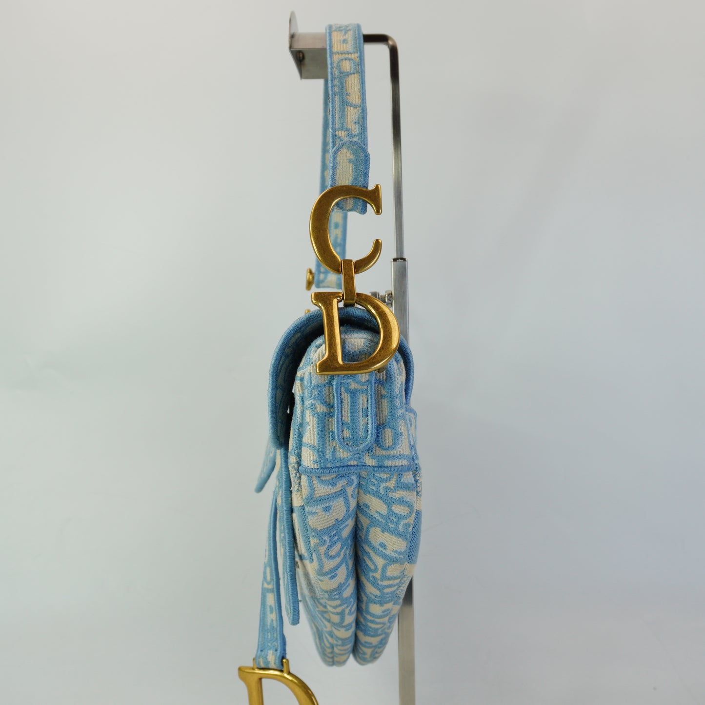 Dior	Oblique Embroidered Saddle Blue/White GHW