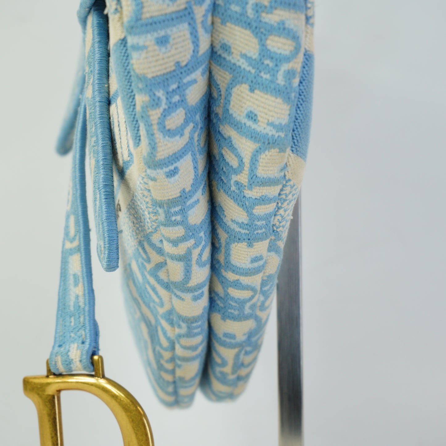 Dior	Oblique Embroidered Saddle Blue/White GHW