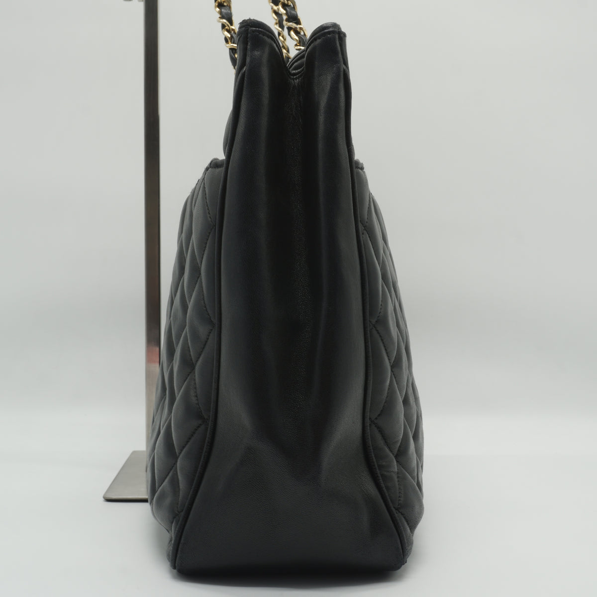 Chanel	Lambskin Matelasse Chain Shopping Tote Bag Medium black GHW