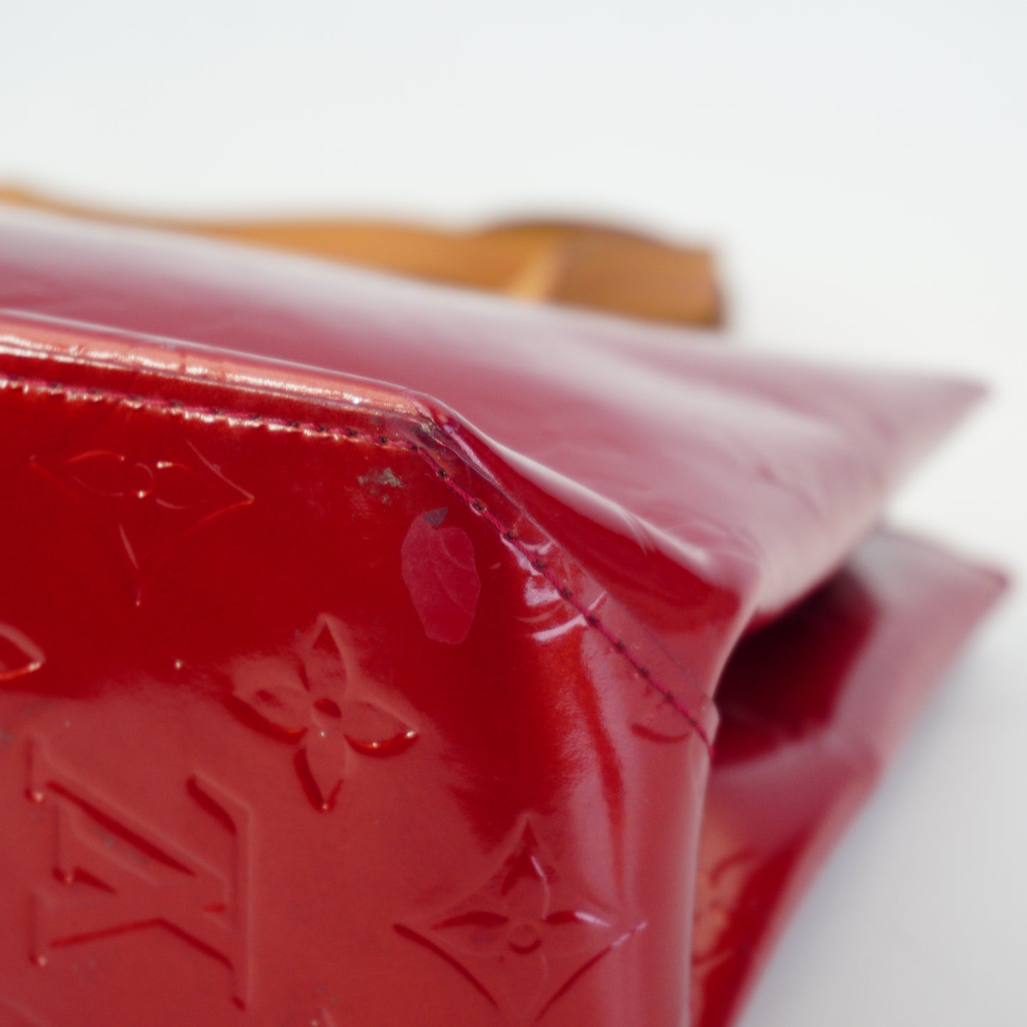 Louis Vuitton	Vernis Reade Patent Red GHW Small