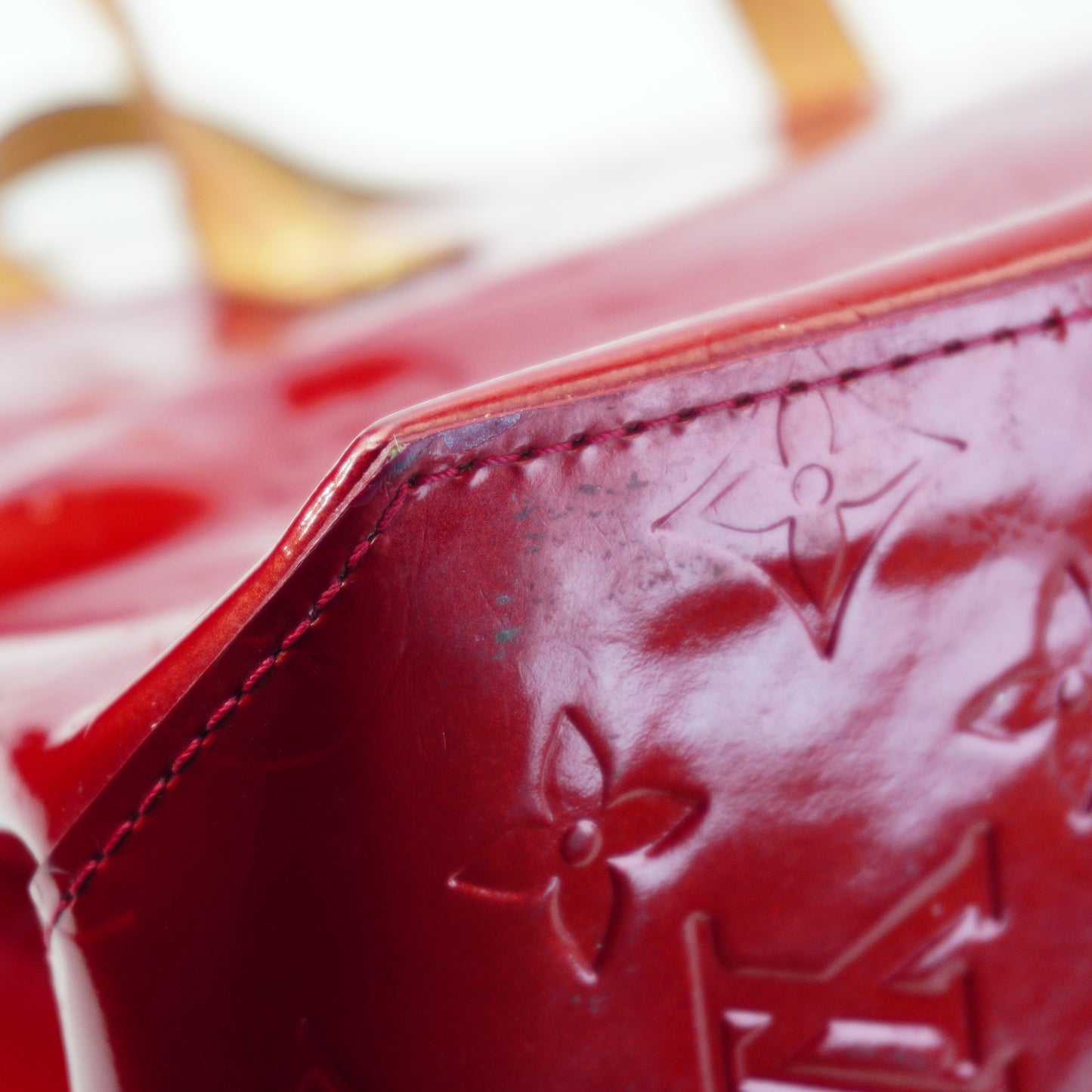 Louis Vuitton	Vernis Reade Patent Red GHW Small