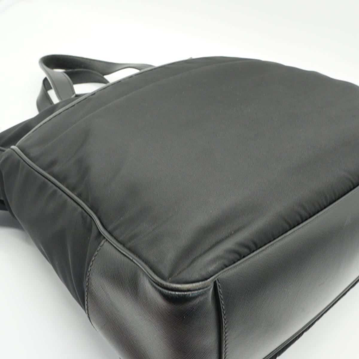 Louis Vuitton Beaubourg Messenger Bag MM GHW