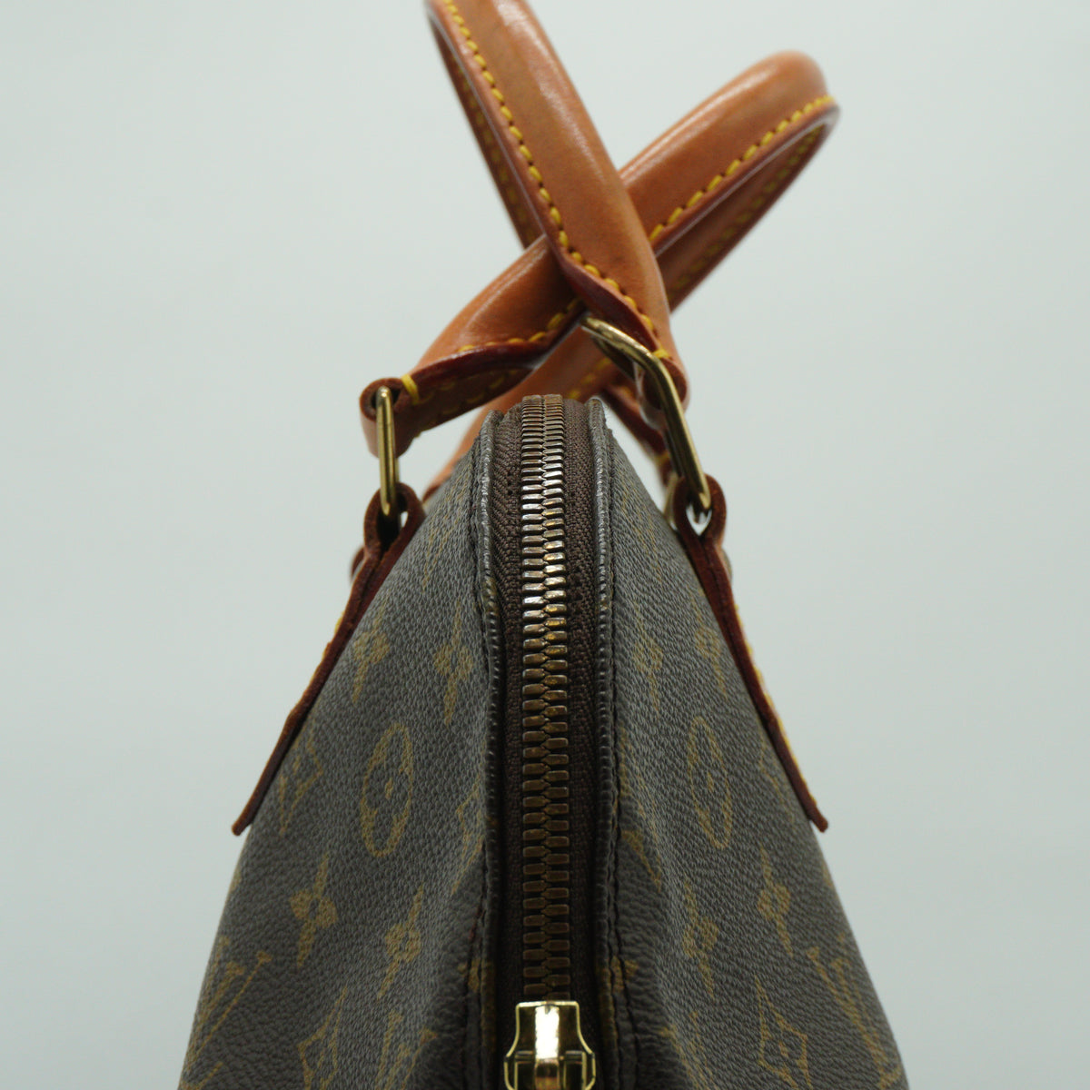 Louis Vuitton	Monogram Canvas Alma PM Medium GHW