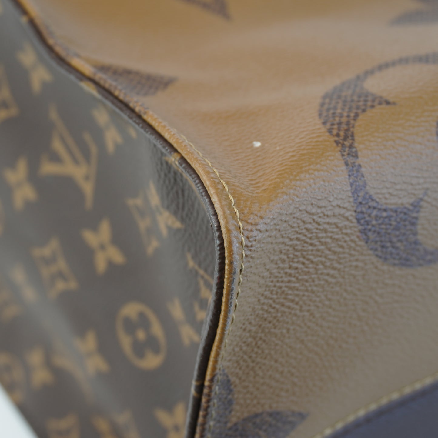 Louis Vuitton	OTG Reverse Monogram