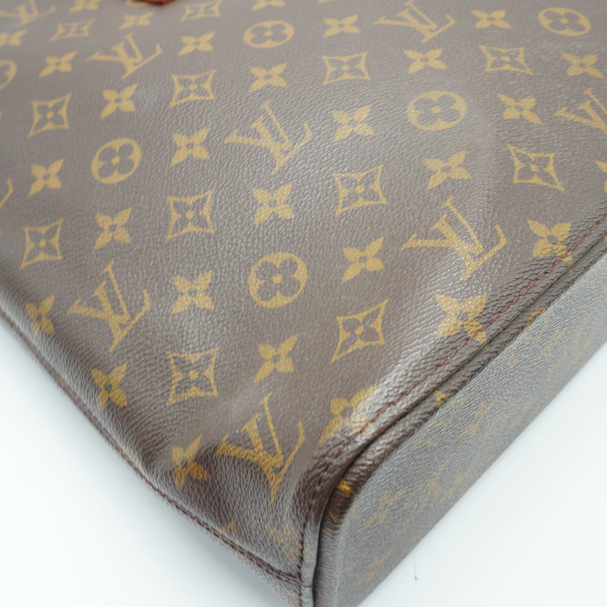 Louis Vuitton	Monogram Canvas Luco Tote Bag Large GHW