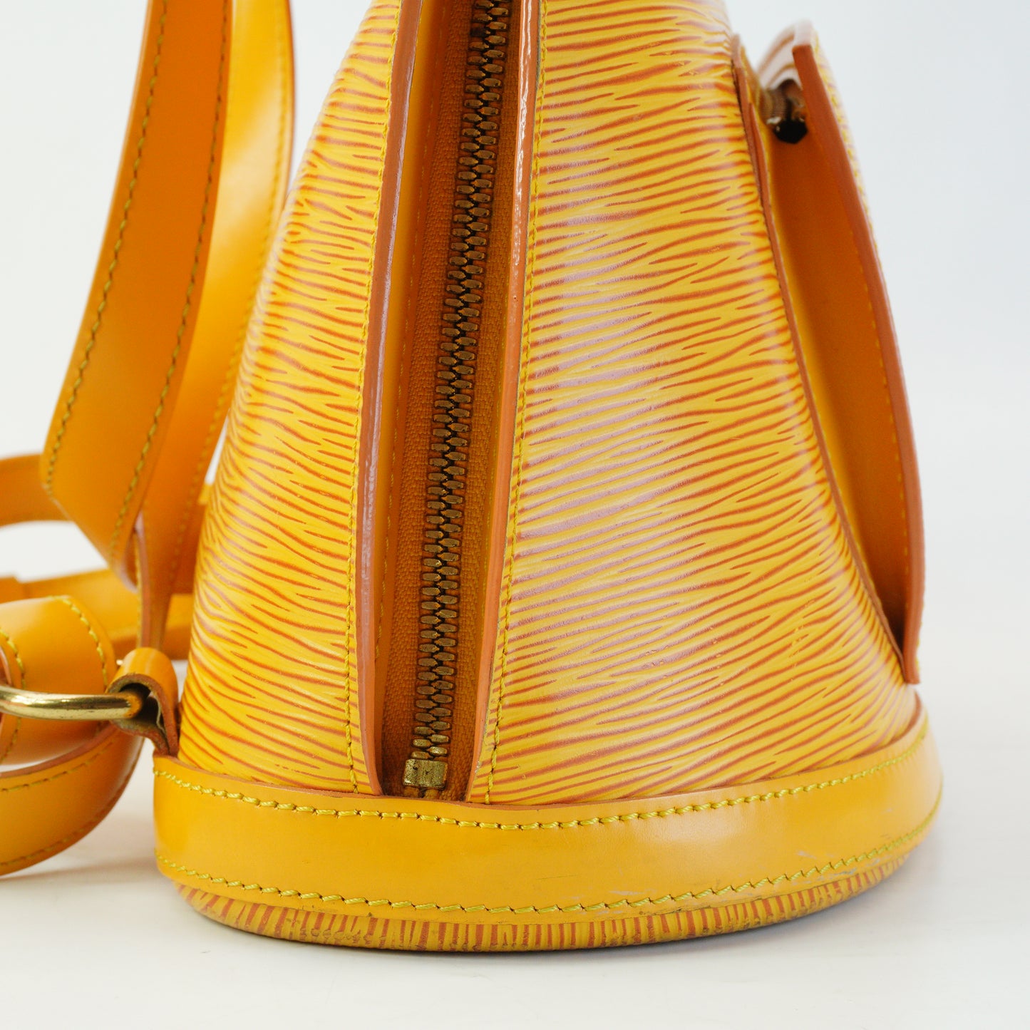 Louis Vuitton	Epi Yellow Backpack GHW Medium