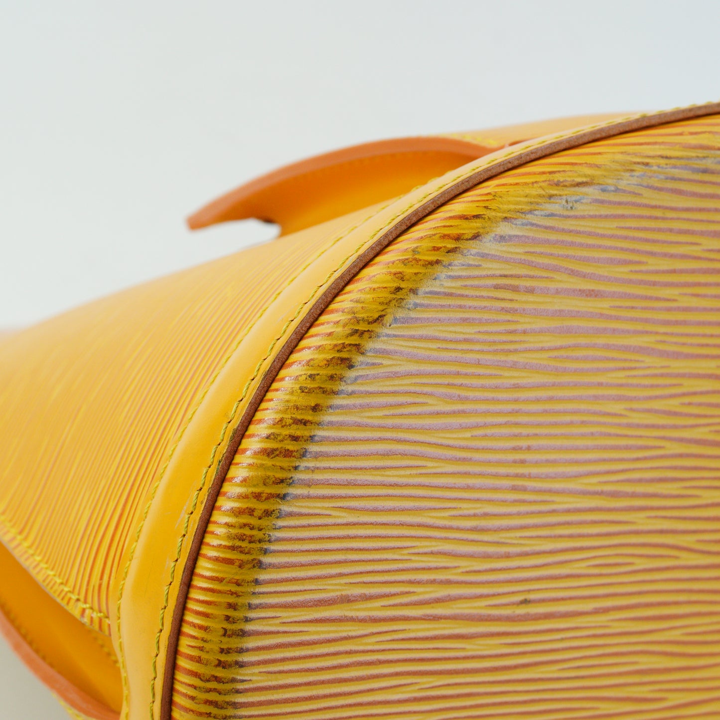 Louis Vuitton	Epi Yellow Backpack GHW Medium