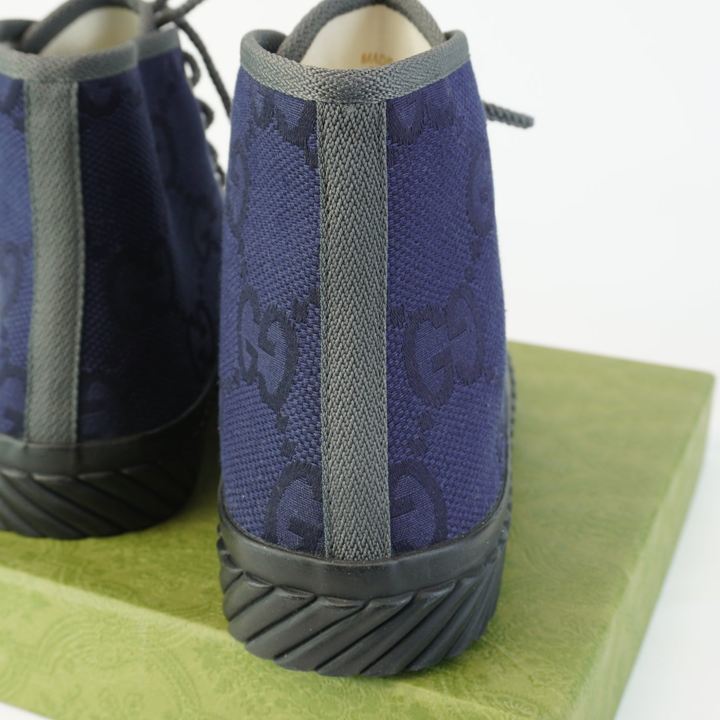 Gucci High Cut Blue Size 9