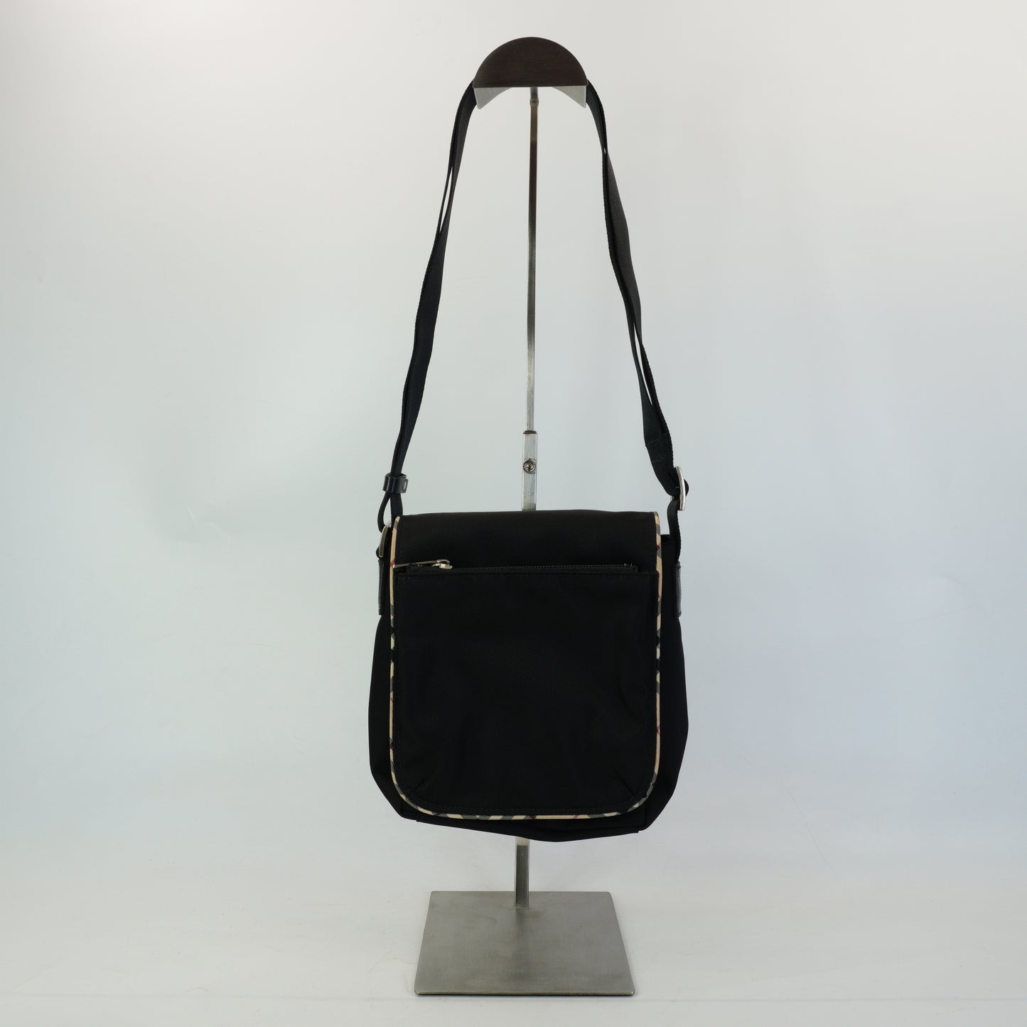 Burberry	Crossbody Front Zip Pocket Bag Small Black SHW
