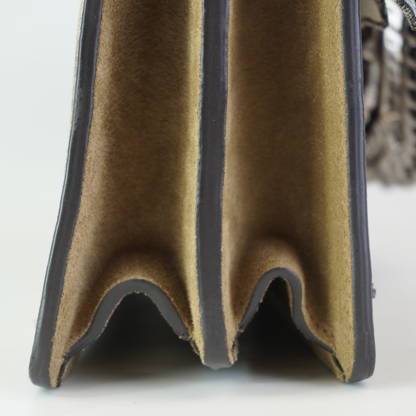 Gucci Dionysus GG Supreme Medium Shoulder Bag