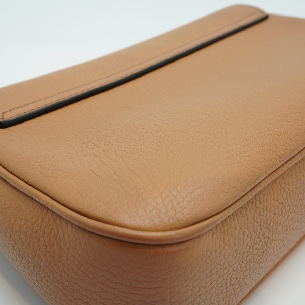 Gucci Soho Chain Flap shoulder bag Camel Small GHW