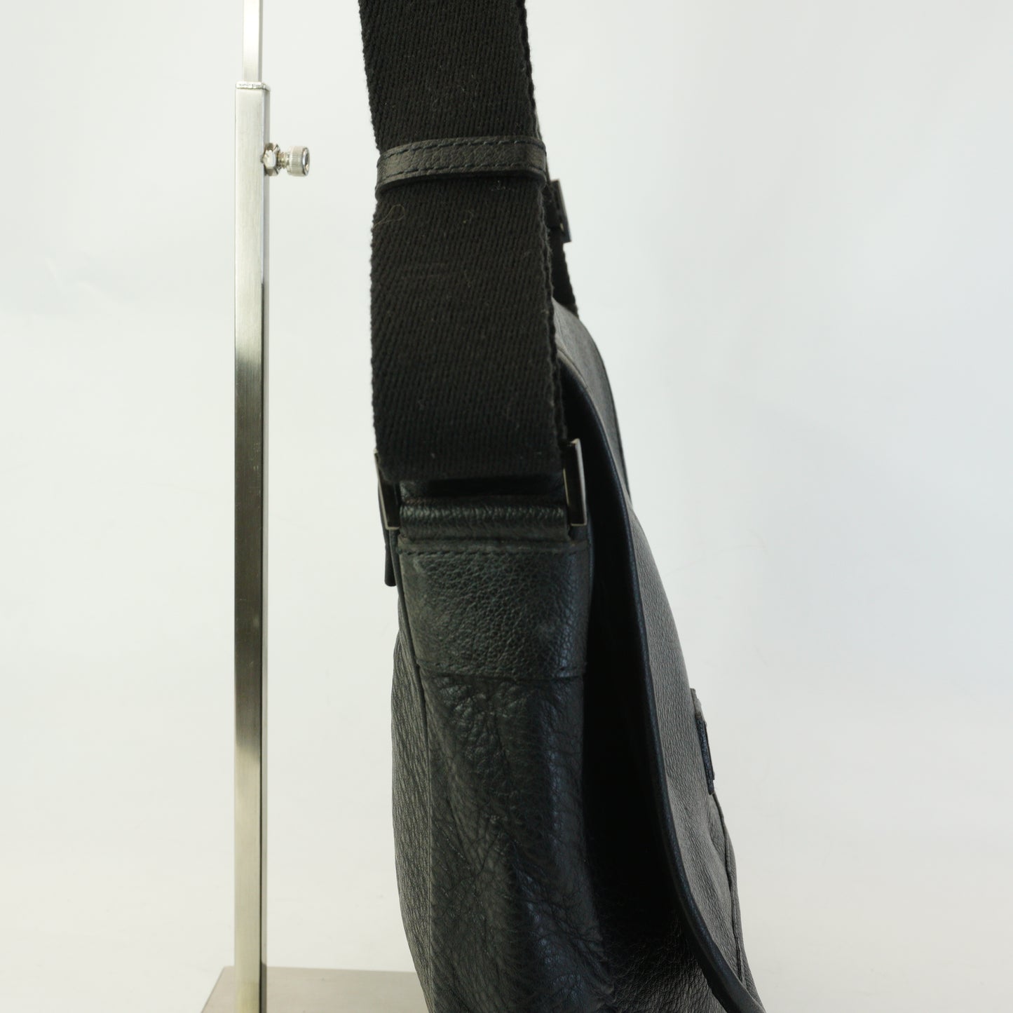 Burberry	Blue Label Messengr Bag Black Large SHW