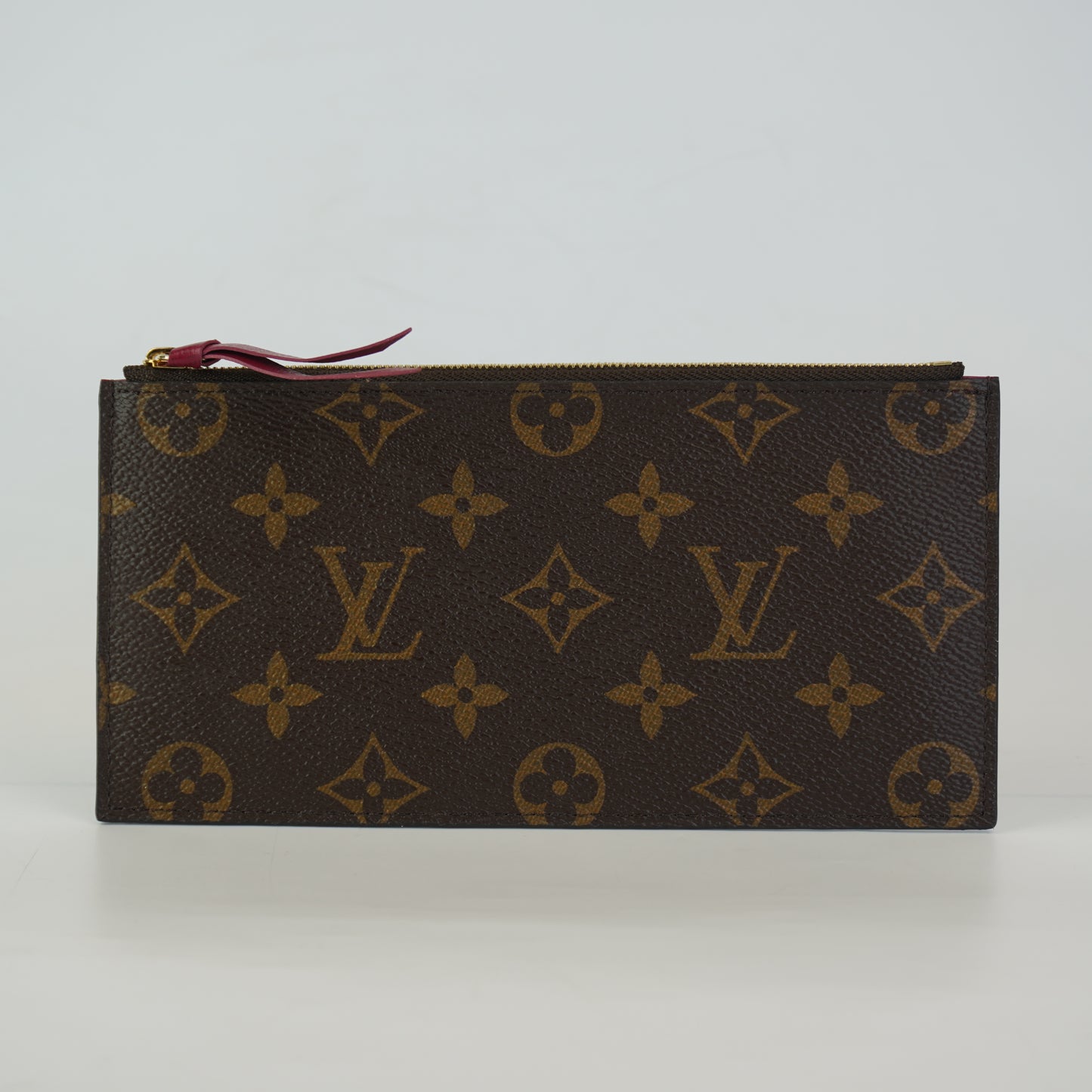 Louis Vuitton	Pochette Monogram