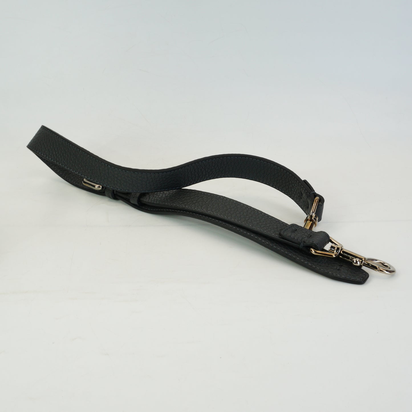 Fendi Peekabo gray Medium SHW